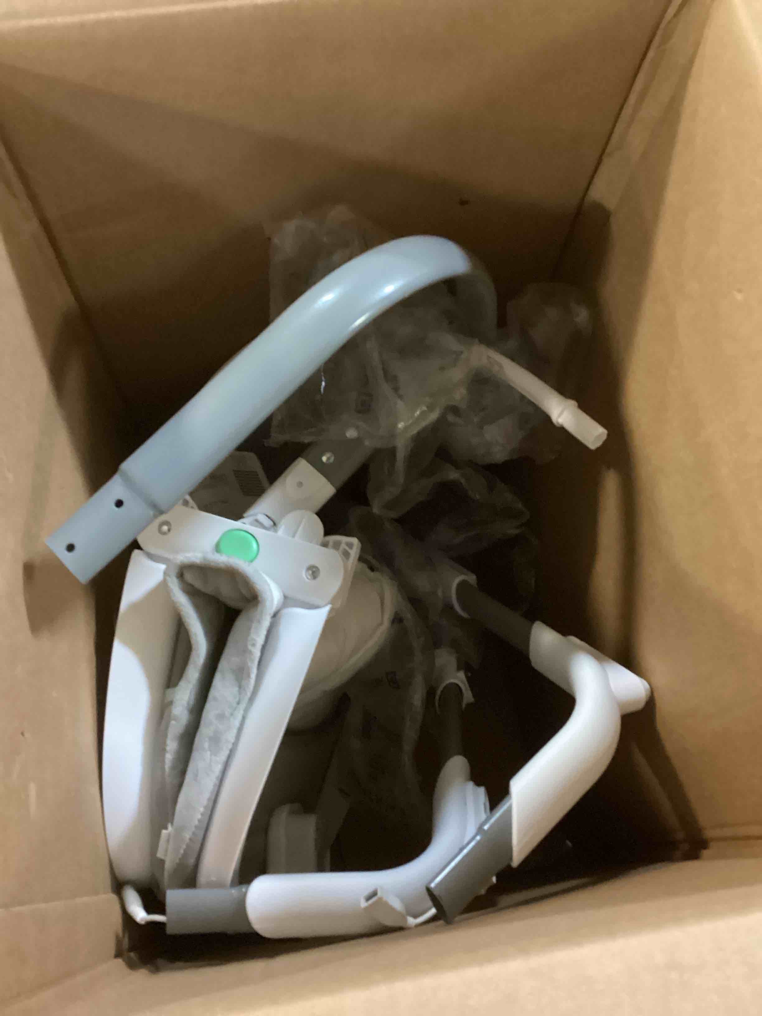 https://s3.amazonaws.com/lotting-images-prod/bidfta/BLU5490163_1700586546000.jpeg