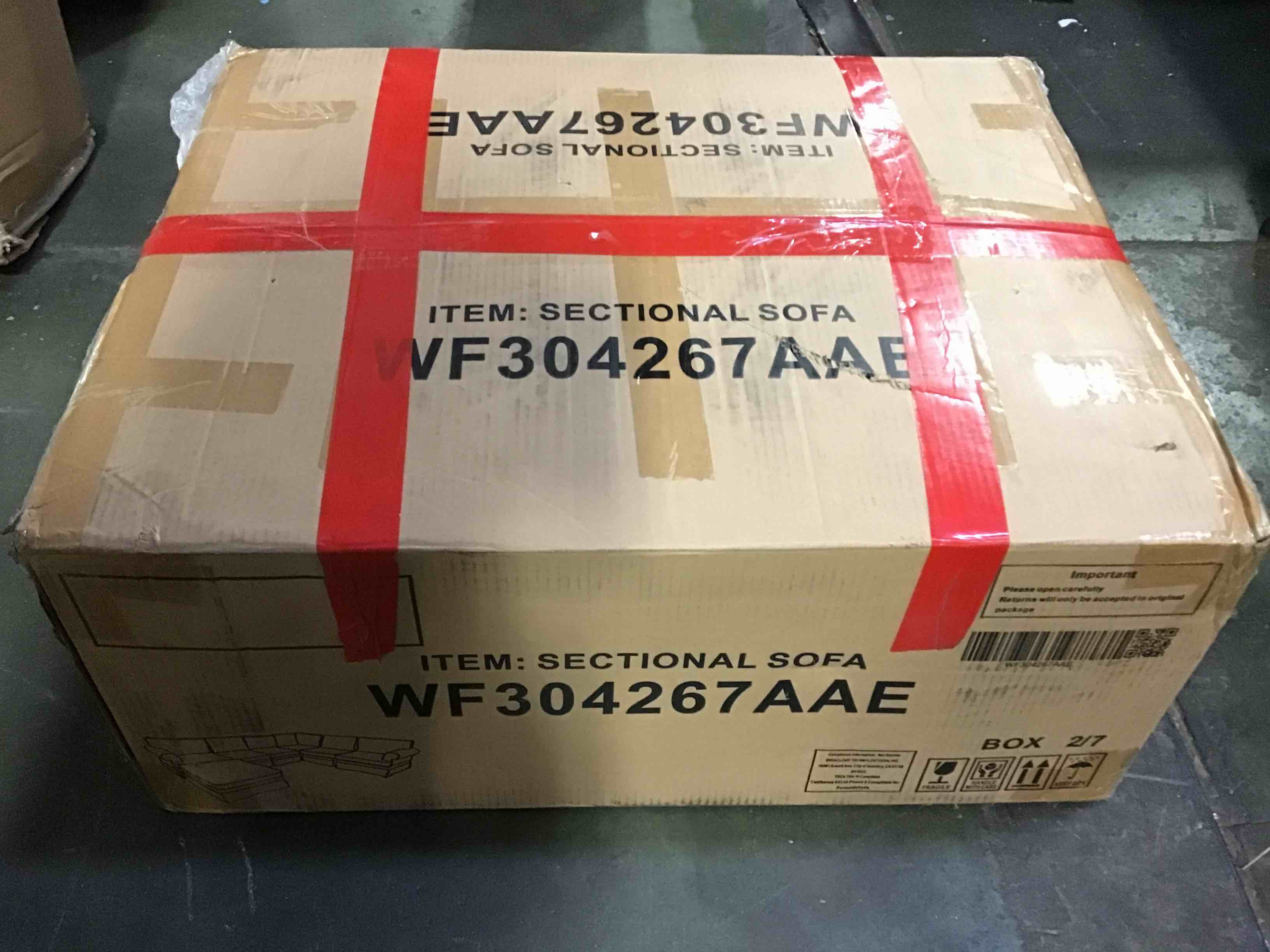 https://s3.amazonaws.com/lotting-images-prod/bidfta/BLU5490571_1700506418907.jpeg