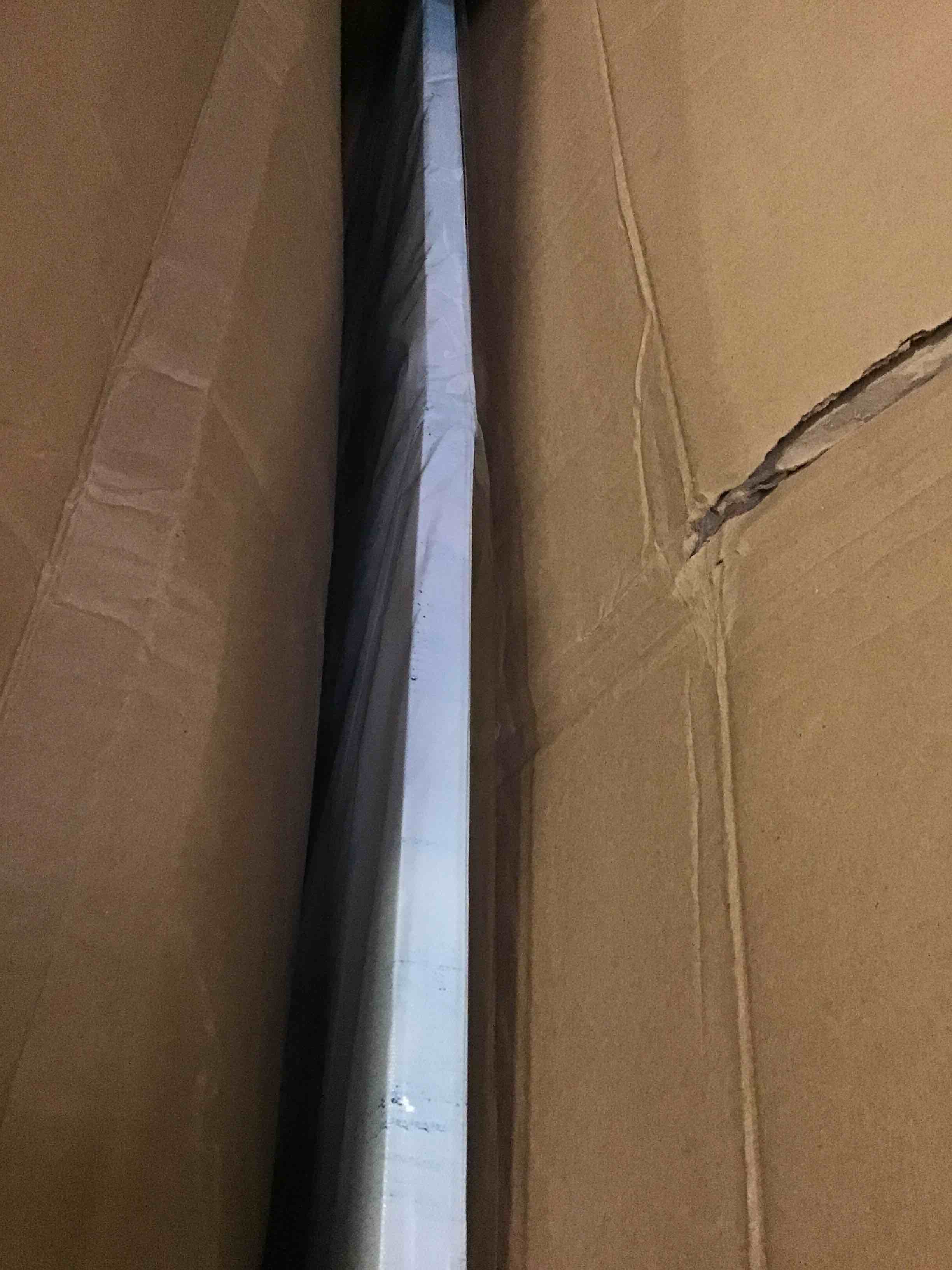 https://s3.amazonaws.com/lotting-images-prod/bidfta/BLU5490578_1700507946971.jpeg