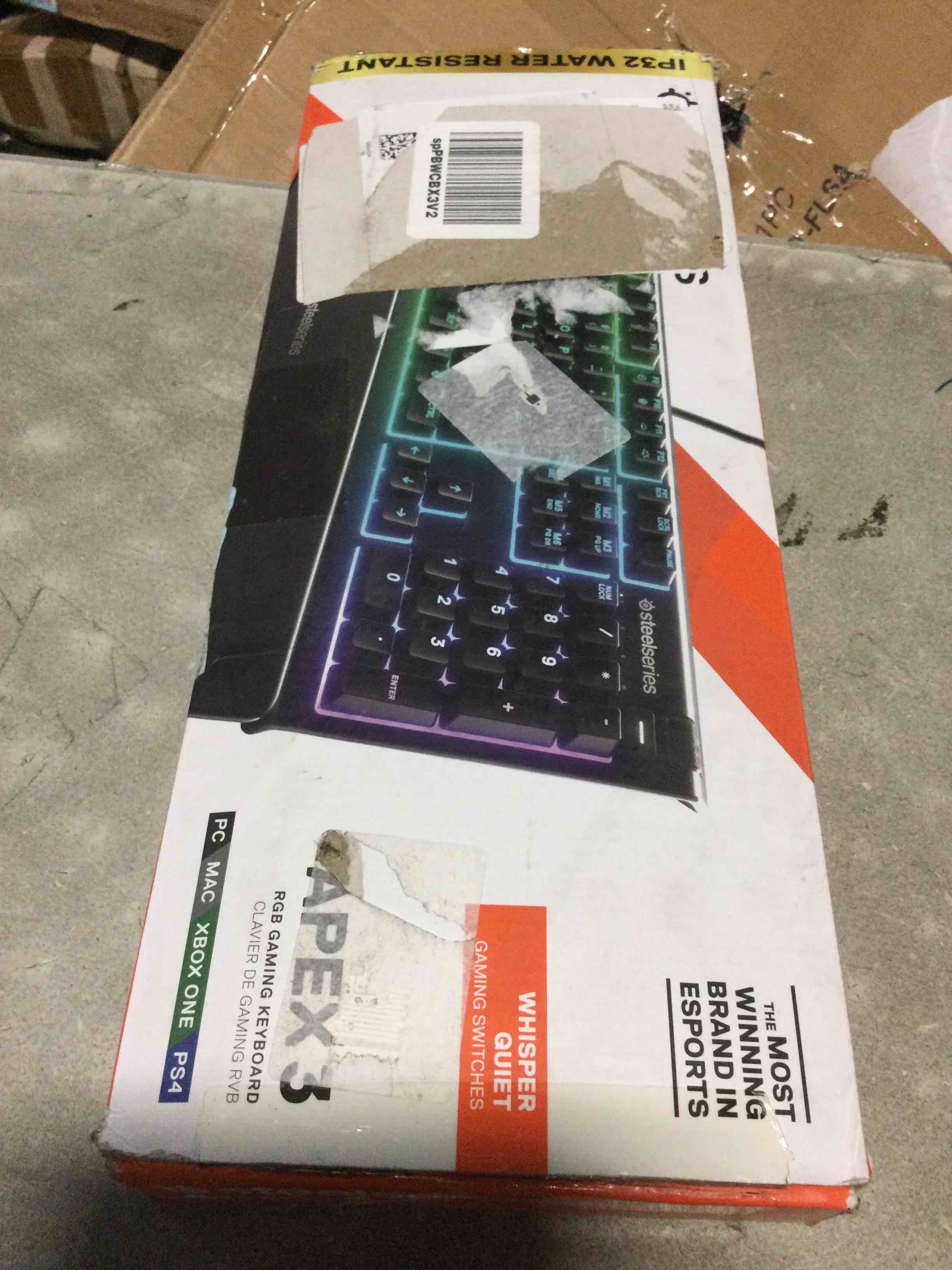 https://s3.amazonaws.com/lotting-images-prod/bidfta/BLU5490652_1700587003613.jpeg