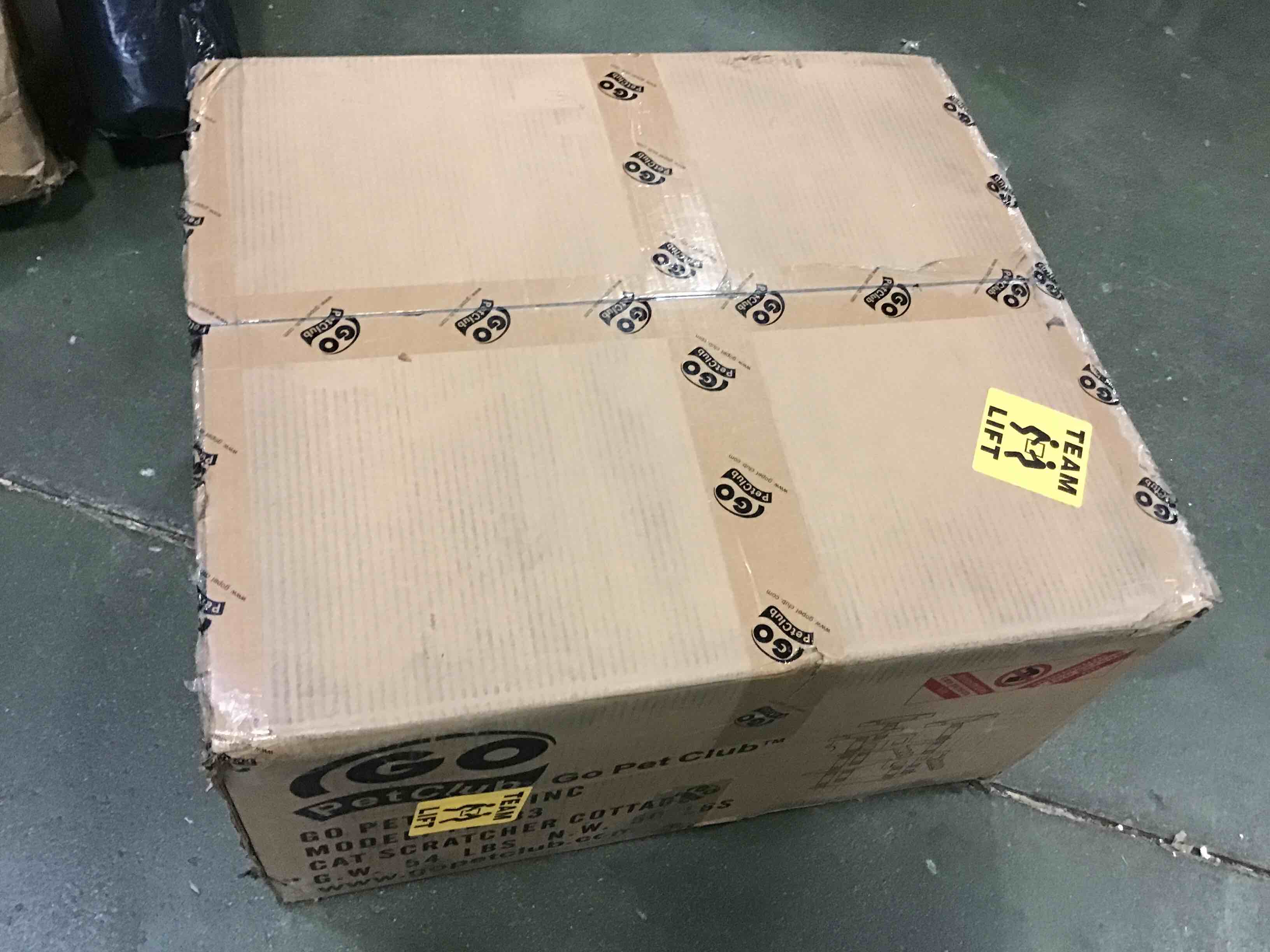 https://s3.amazonaws.com/lotting-images-prod/bidfta/BLU5491662_1701699040914.jpeg