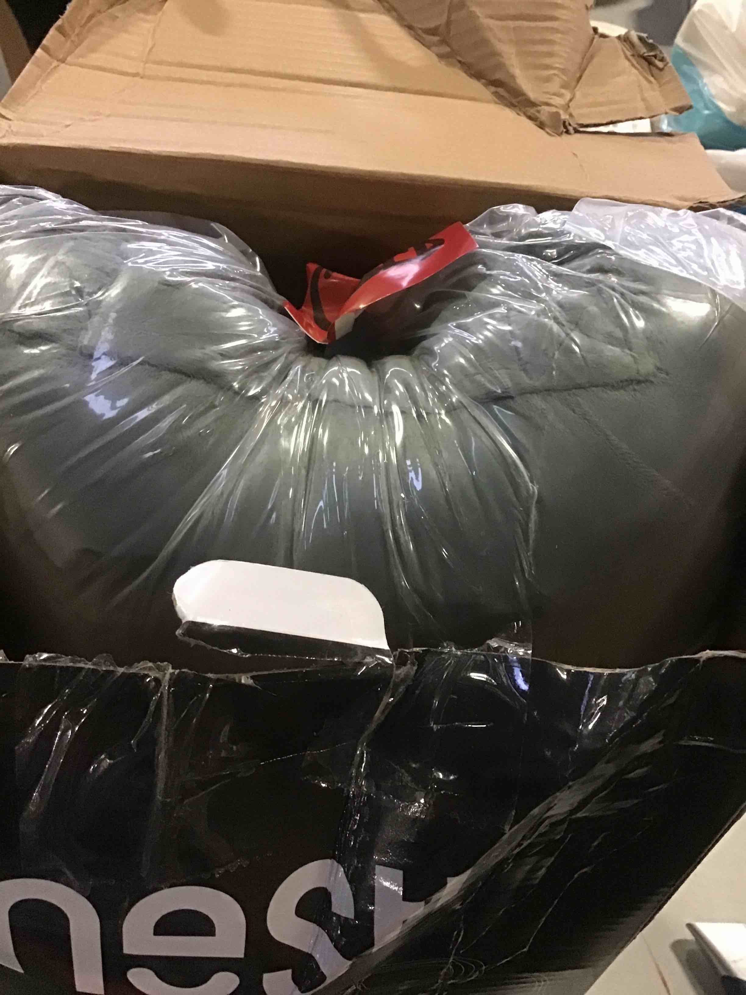 https://s3.amazonaws.com/lotting-images-prod/bidfta/BLU5493626_1702906361708.jpeg