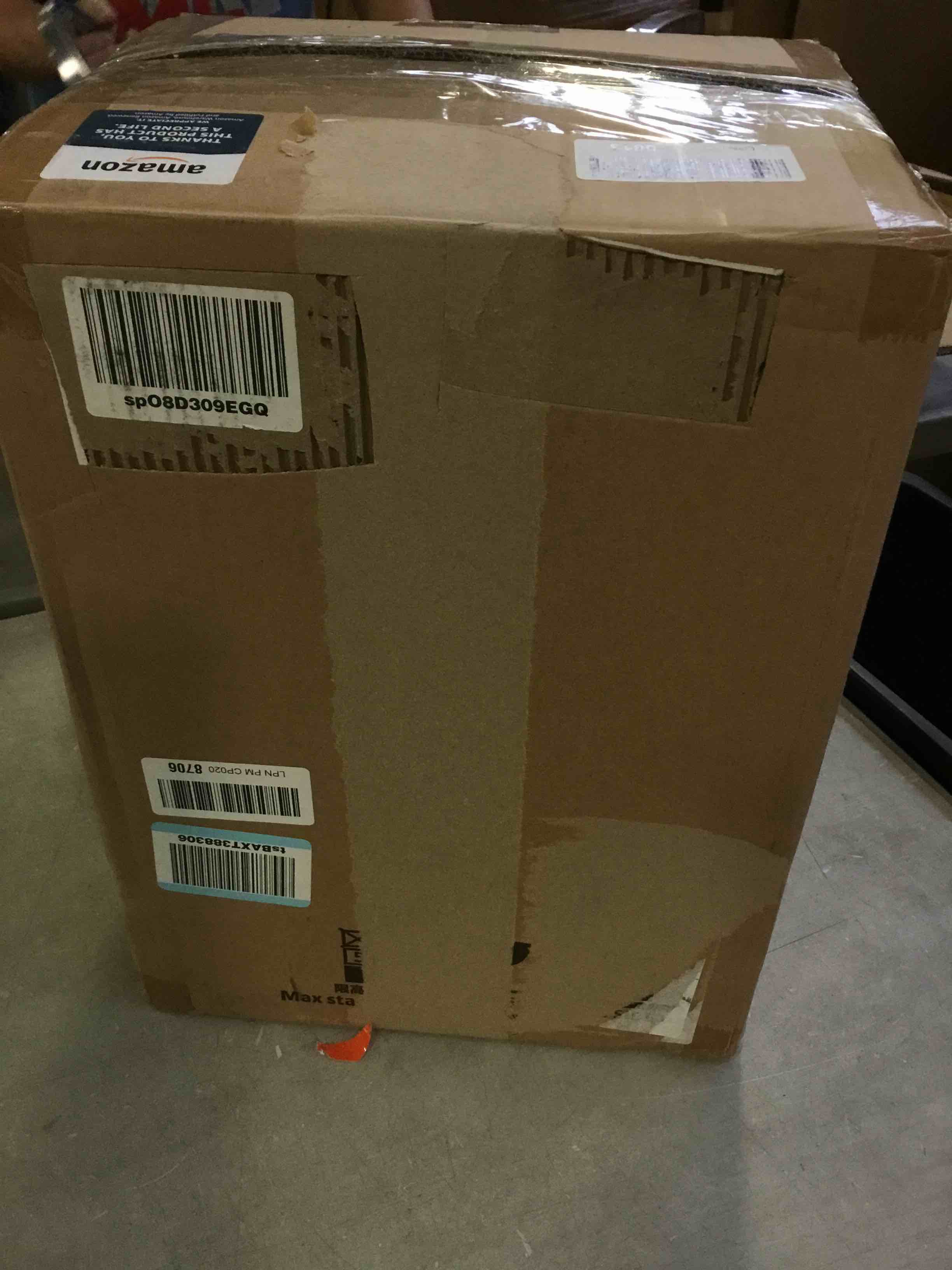 https://s3.amazonaws.com/lotting-images-prod/bidfta/BLU5495419_1697718150905.jpeg