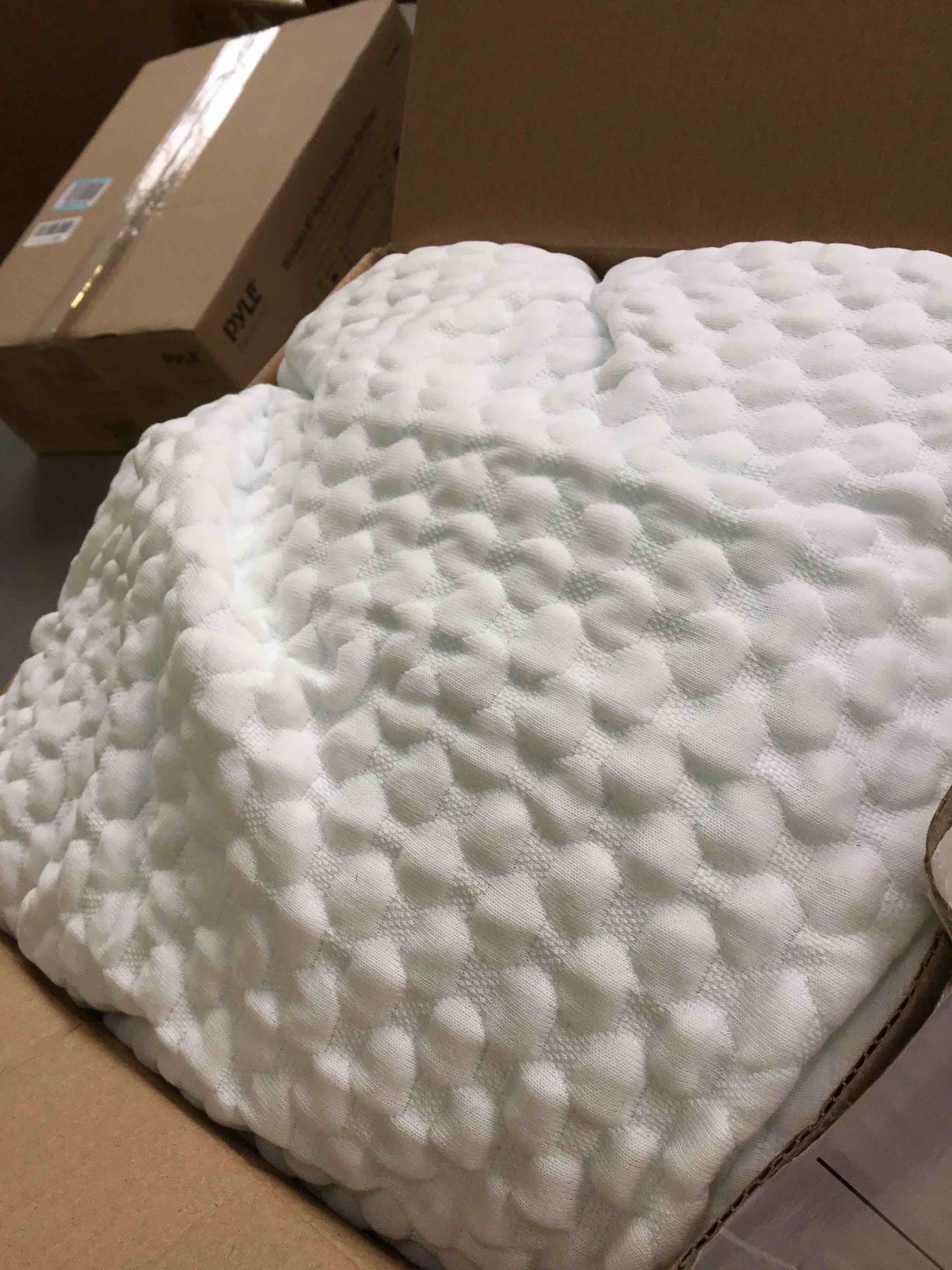 https://s3.amazonaws.com/lotting-images-prod/bidfta/BLU5495441_1697723343795.jpeg