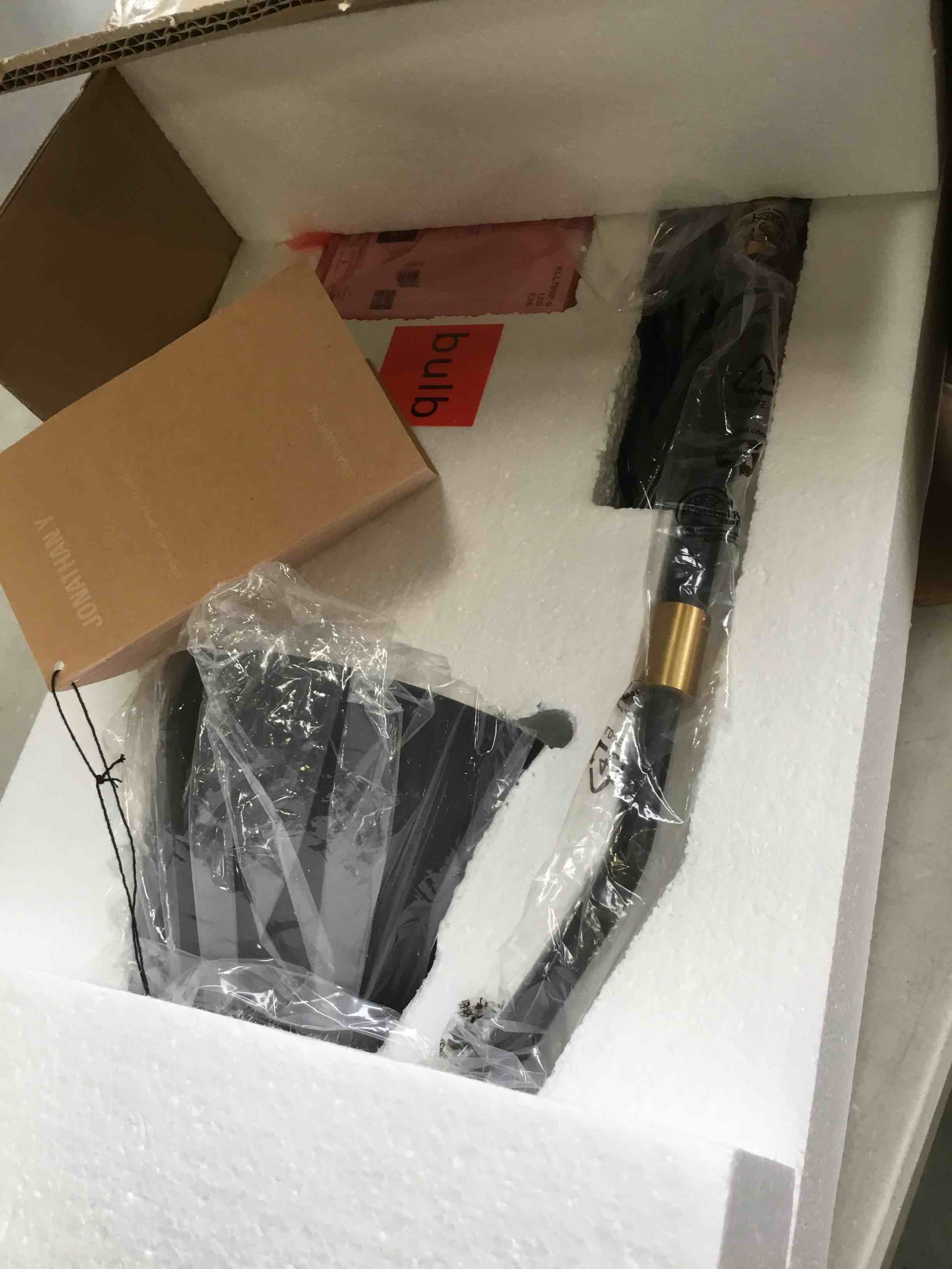 https://s3.amazonaws.com/lotting-images-prod/bidfta/BLU5495443_1697723615513.jpeg