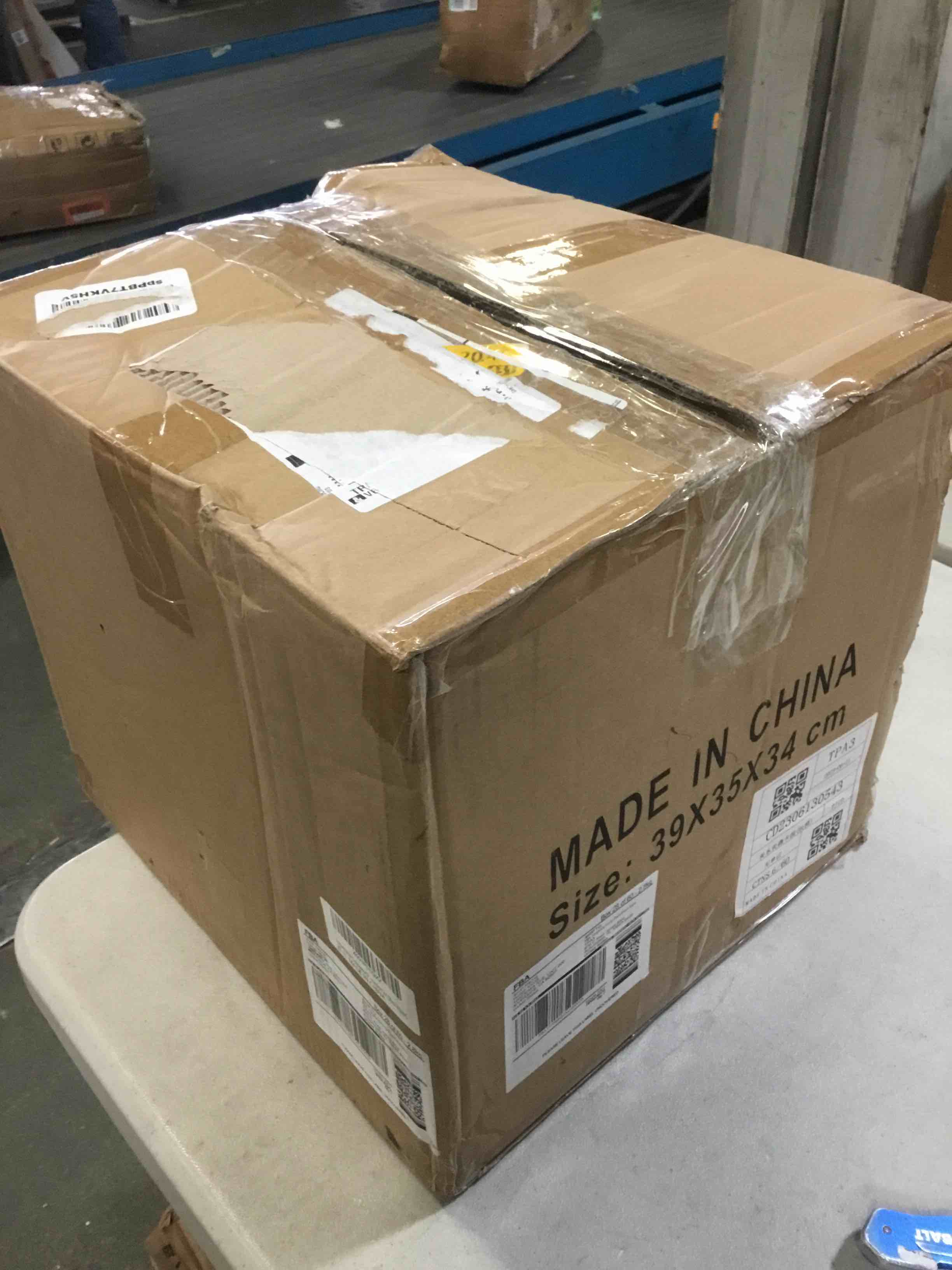 https://s3.amazonaws.com/lotting-images-prod/bidfta/BLU5496056_1698337661942.jpeg