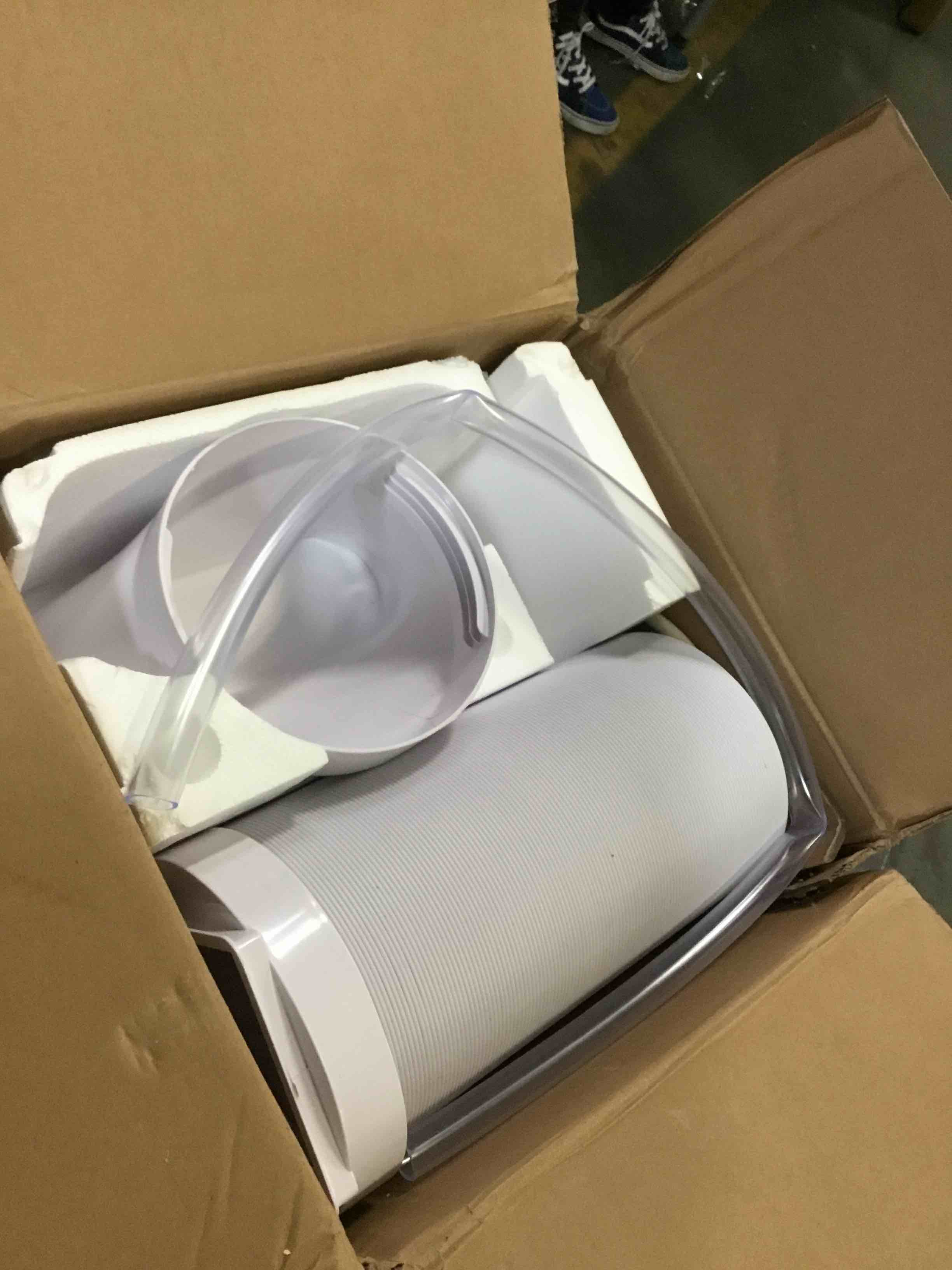https://s3.amazonaws.com/lotting-images-prod/bidfta/BLU5496095_1698349418941.jpeg