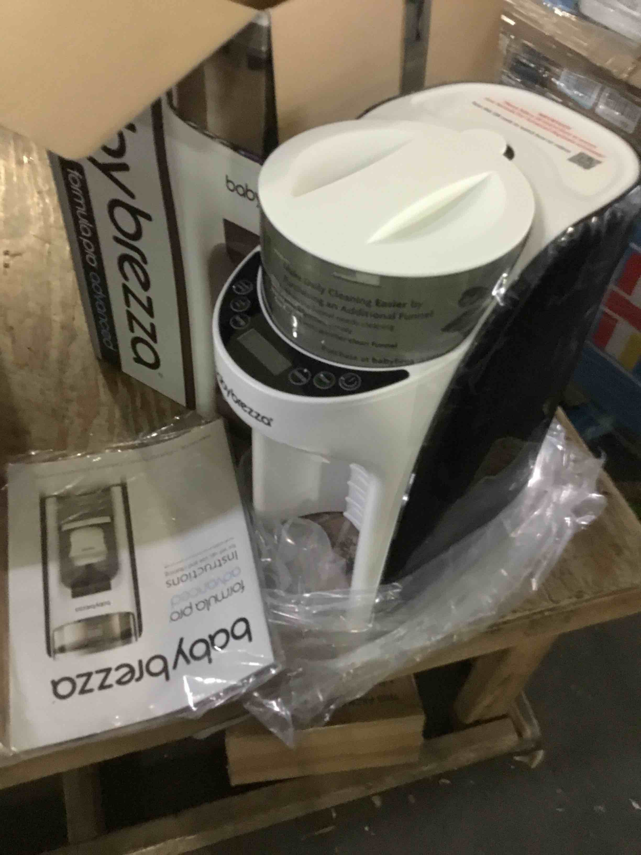 https://s3.amazonaws.com/lotting-images-prod/bidfta/BLU5499705_1697573063418.jpeg