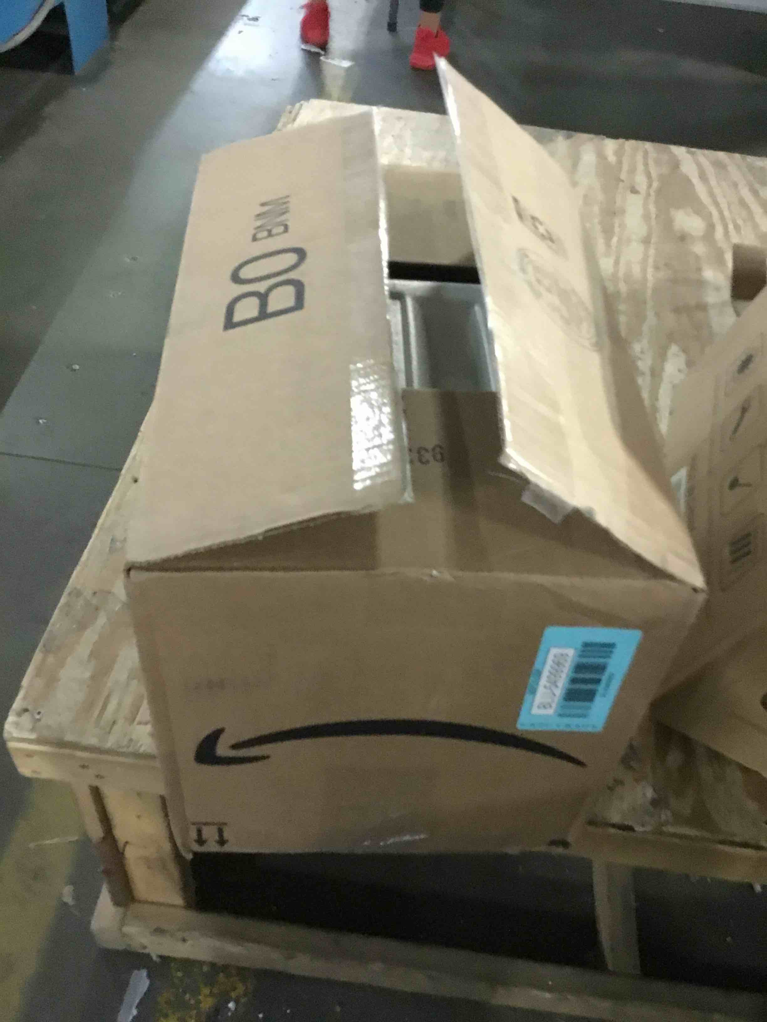 https://s3.amazonaws.com/lotting-images-prod/bidfta/BLU5499969_1697809520433.jpeg