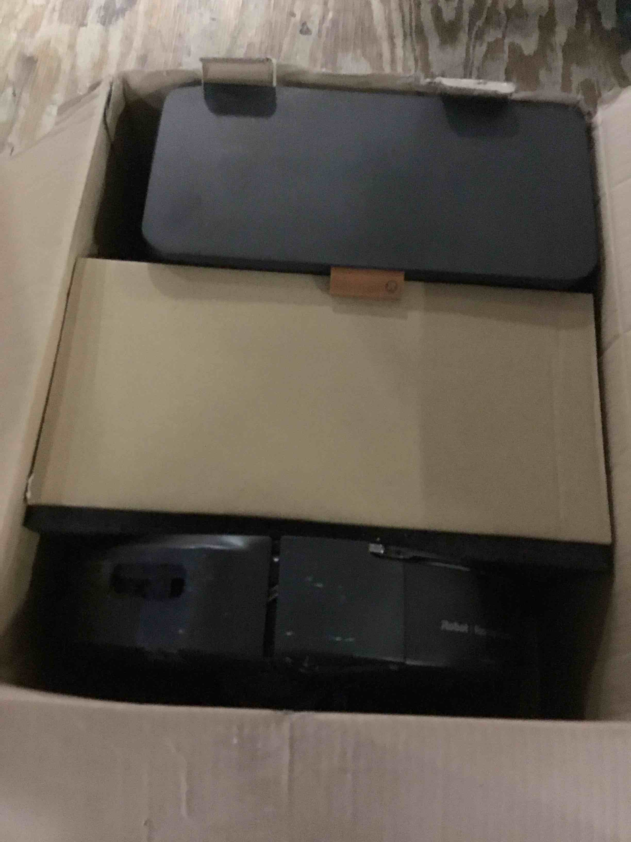 https://s3.amazonaws.com/lotting-images-prod/bidfta/BLU5500748_1698680579403.jpeg