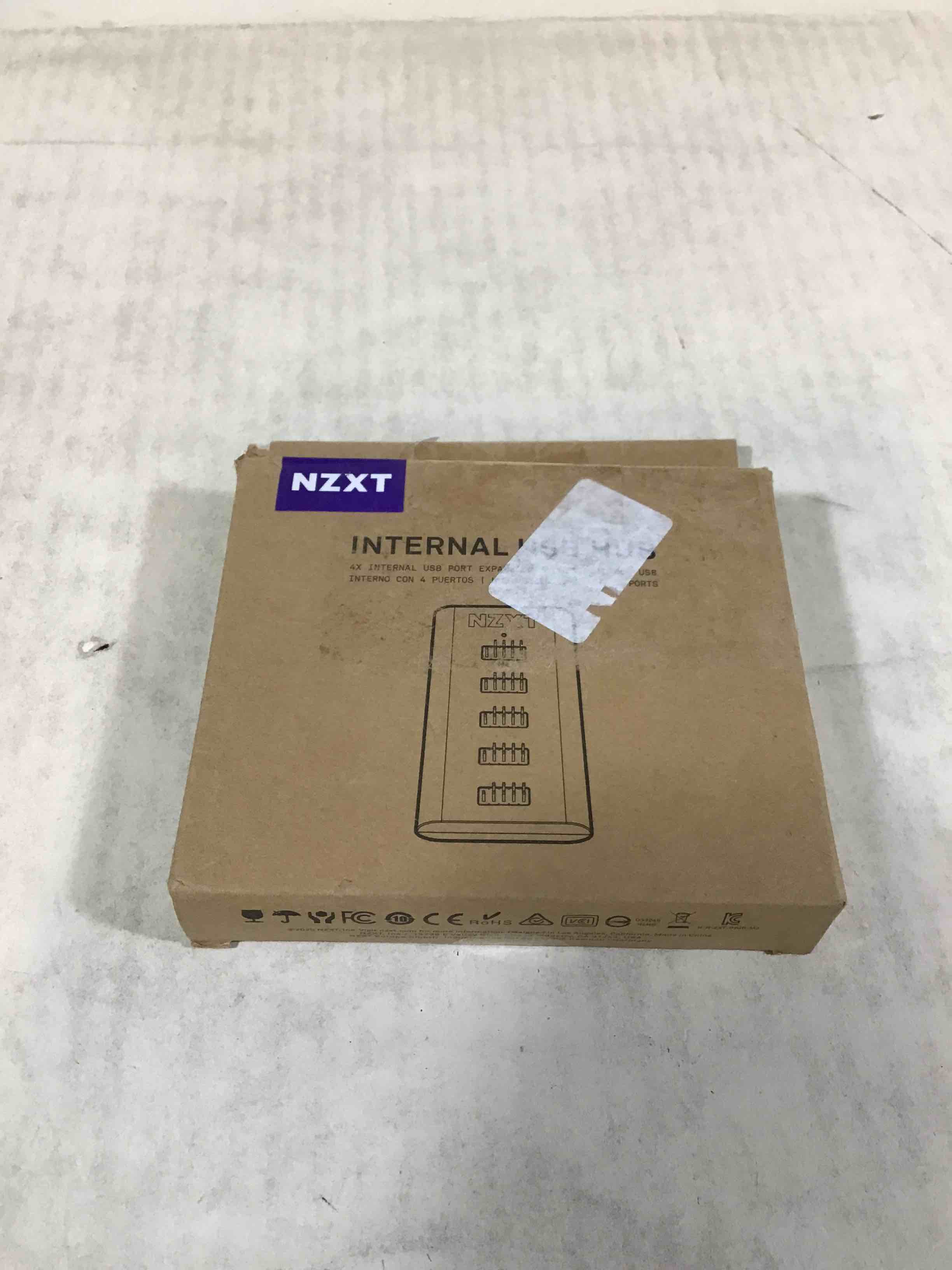 NZXT AC-IUSBH-M3 Internal USB Hub (Gen 3)