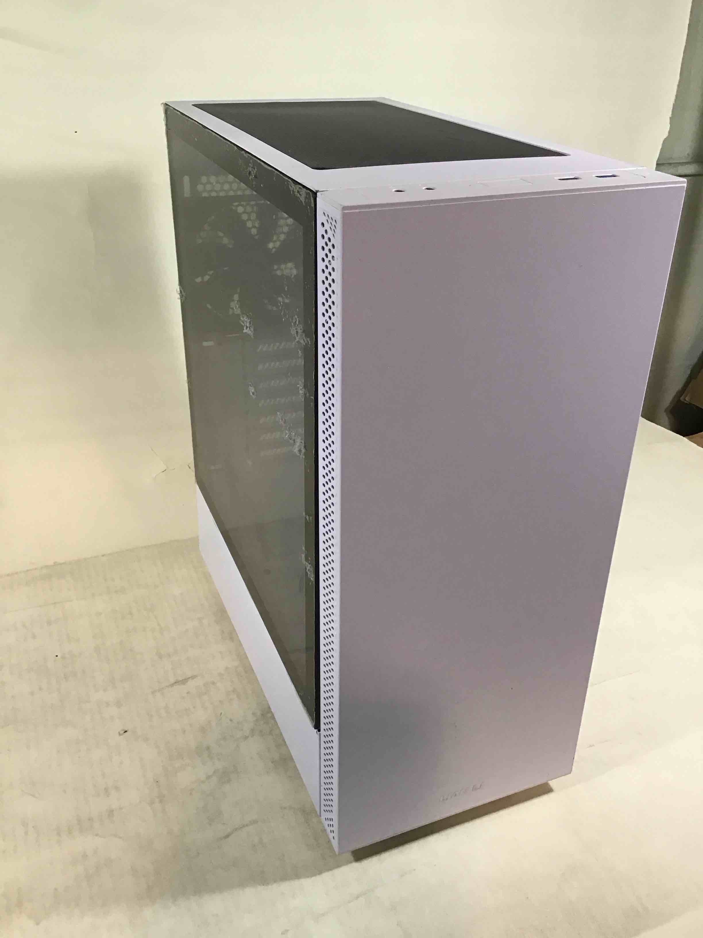 Condition photo showing Good Condition for Lian Li Gaming Pc Case White