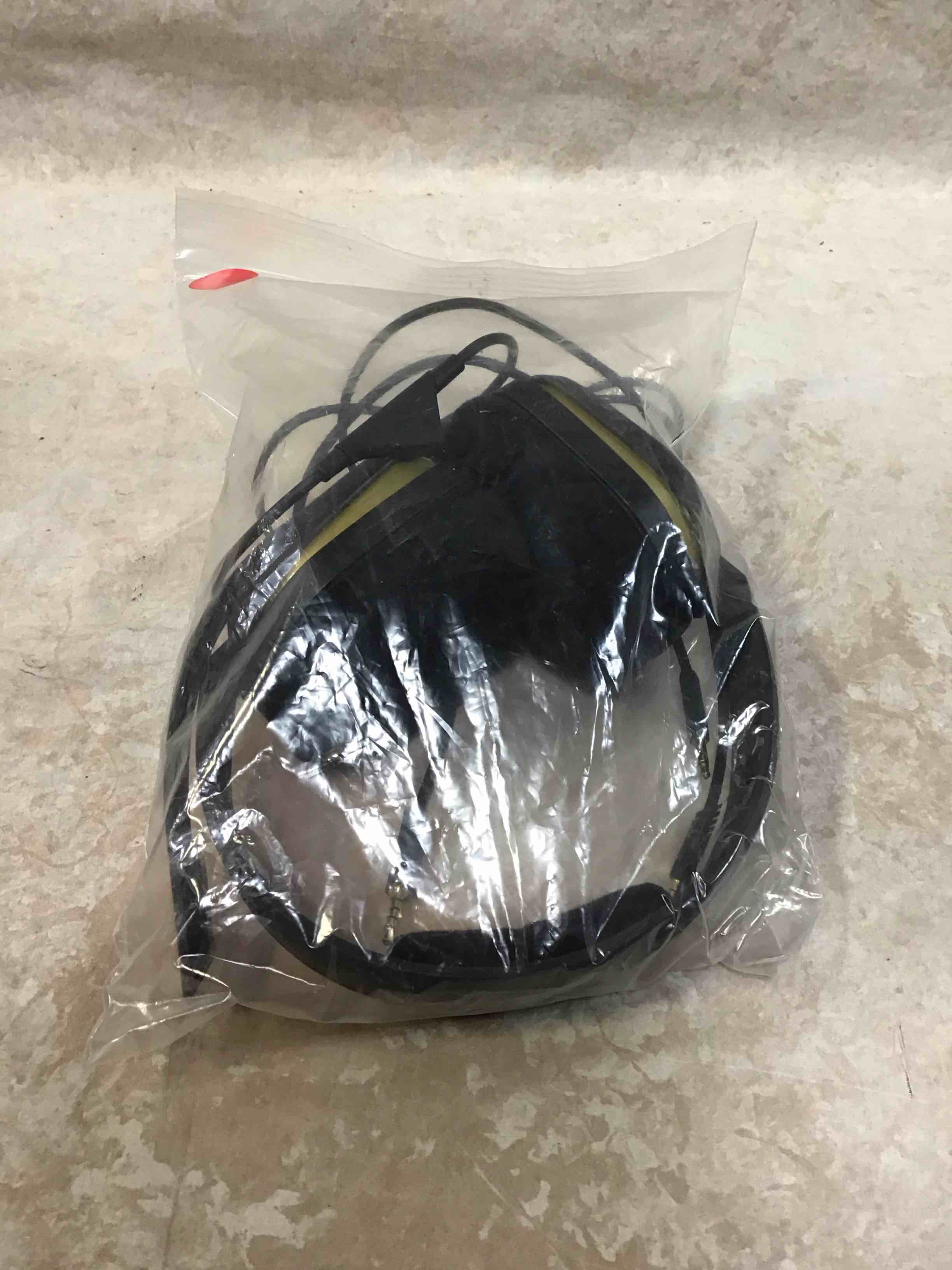Condition photo showing Good Condition for Astro Gaming Hedset