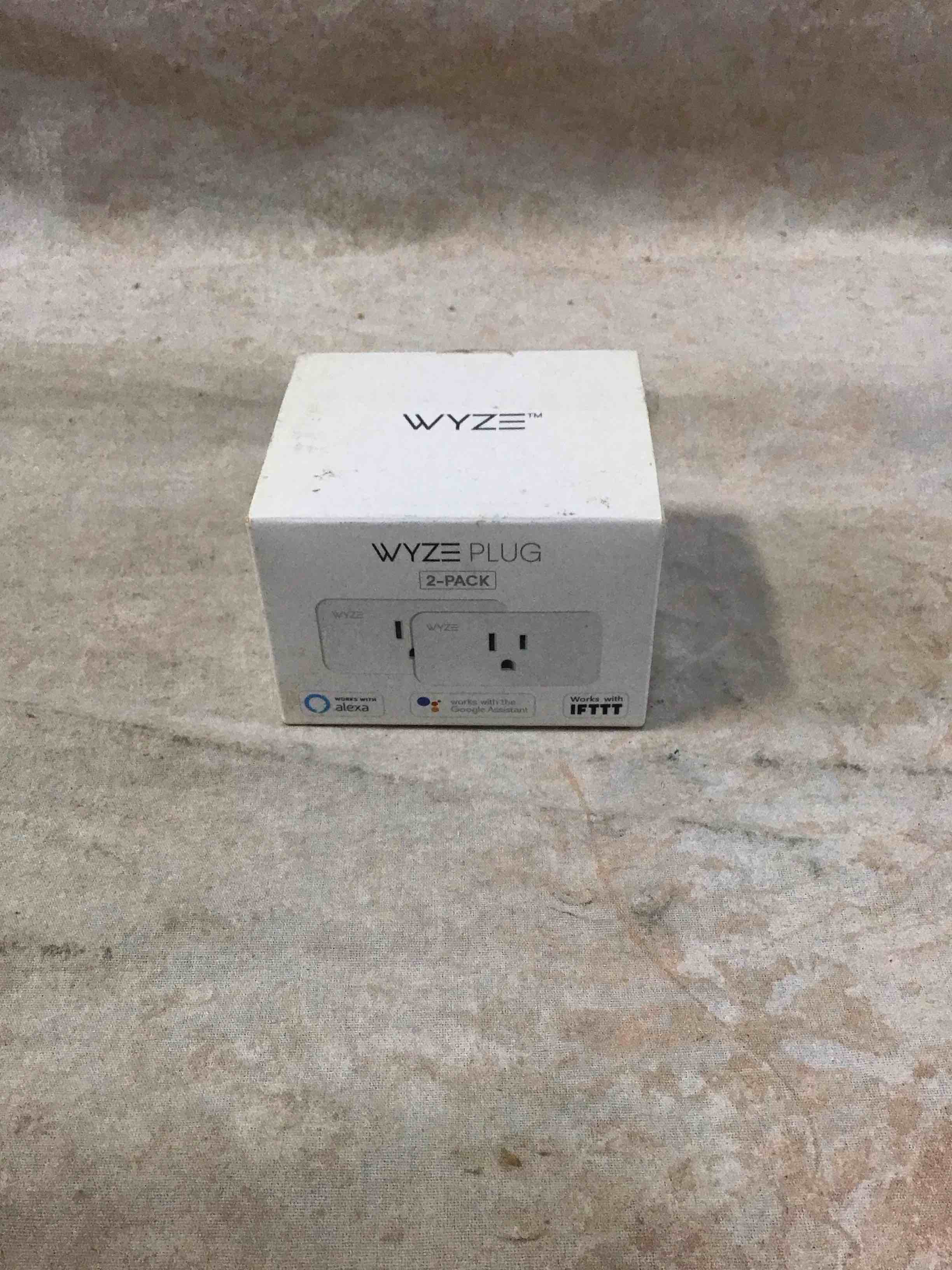 Condition photo showing Good Condition for Wyze - Smart Plug Indoor (2-Pack) - White