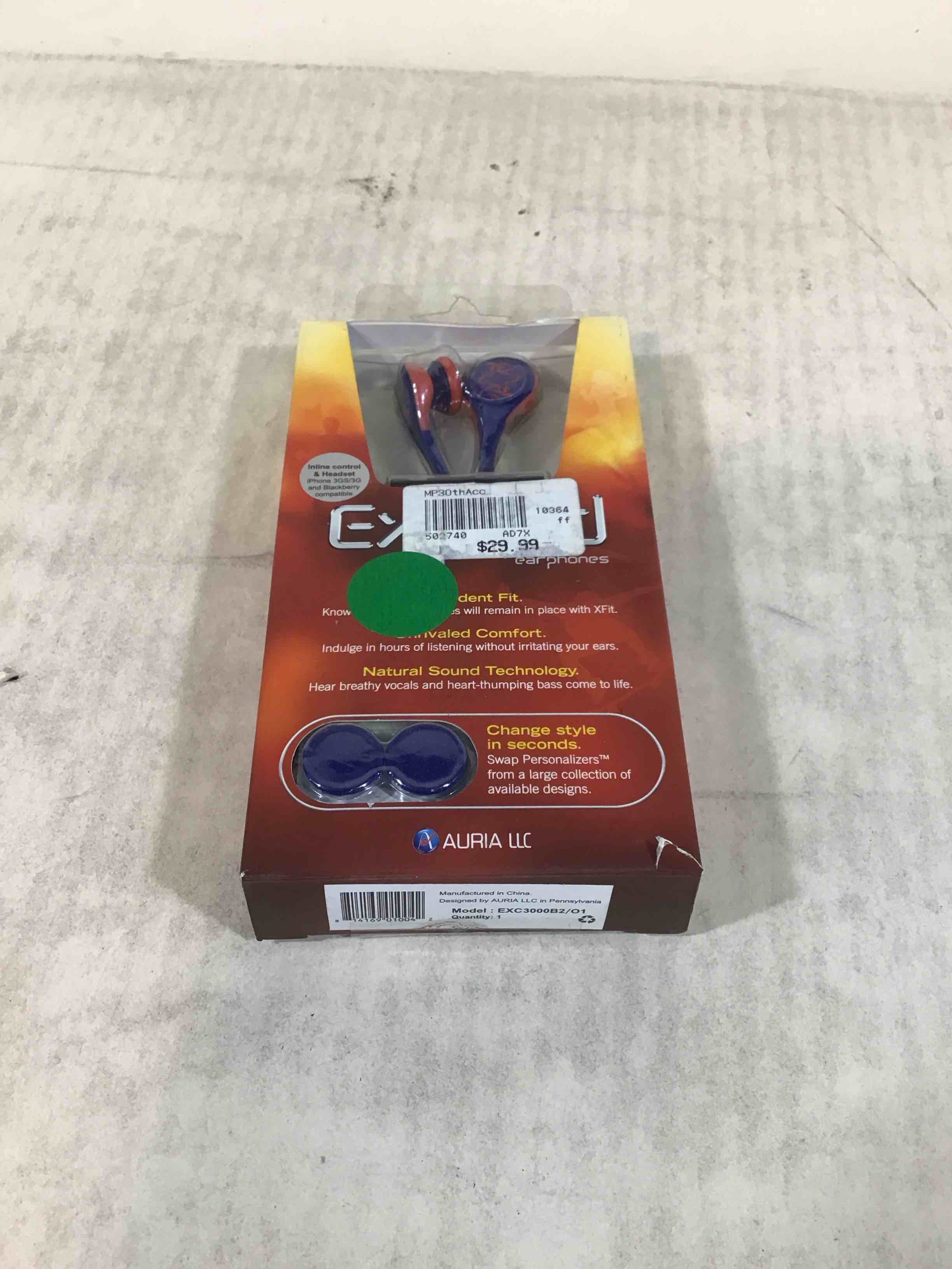 Condition photo showing New/Like New for wired earphones 