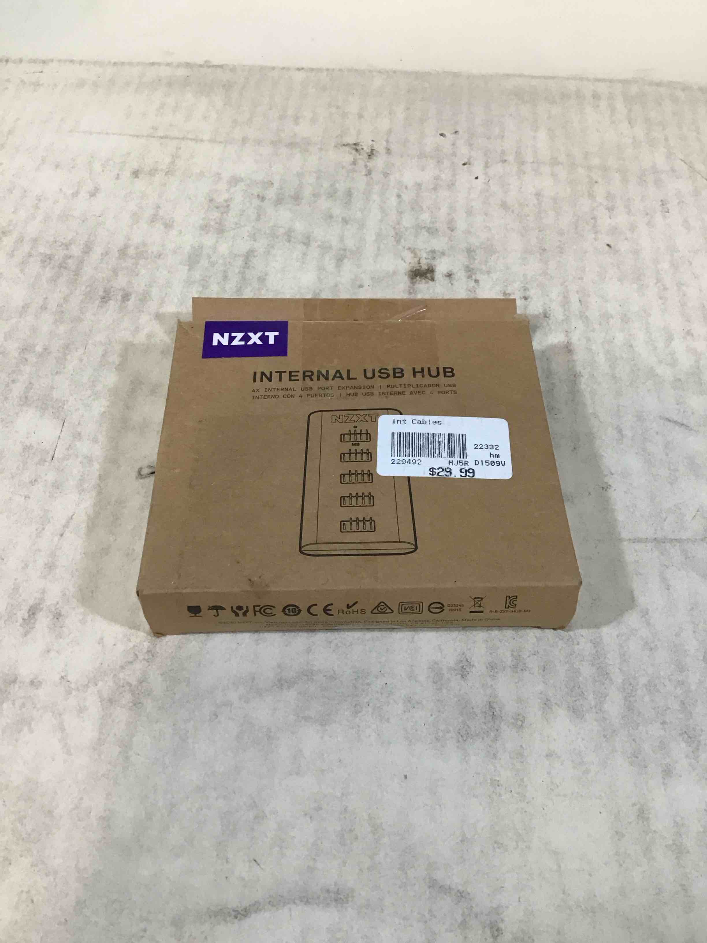 Condition photo showing Good Condition for nzxt ac-iusbh-m3 internal usb hub (gen 3)