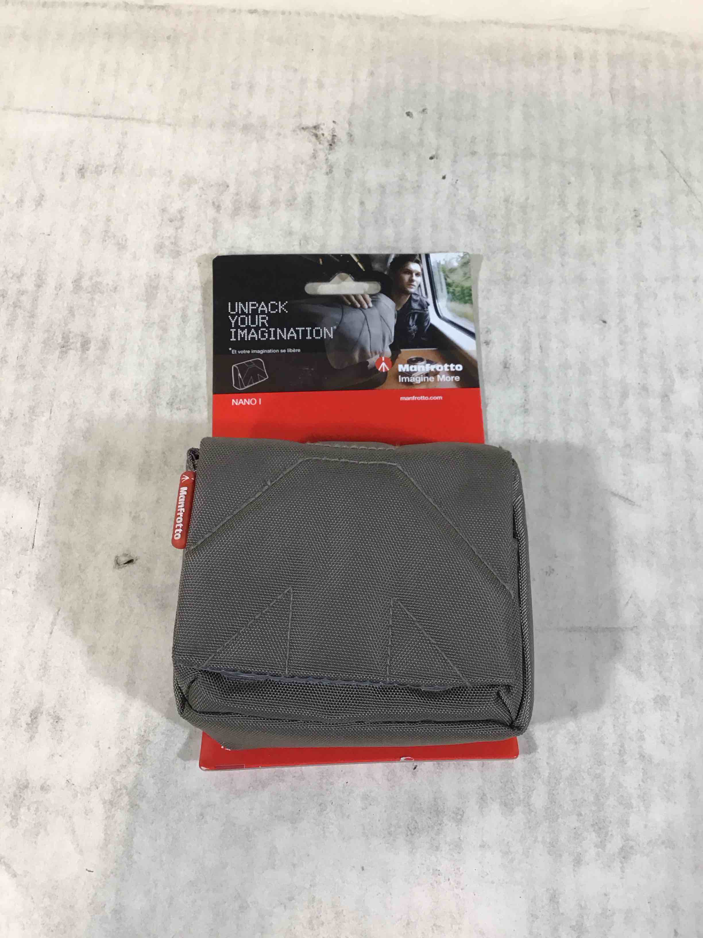 Condition photo showing New/Like New for manfrotto stile nano i camera pouch bungee cord