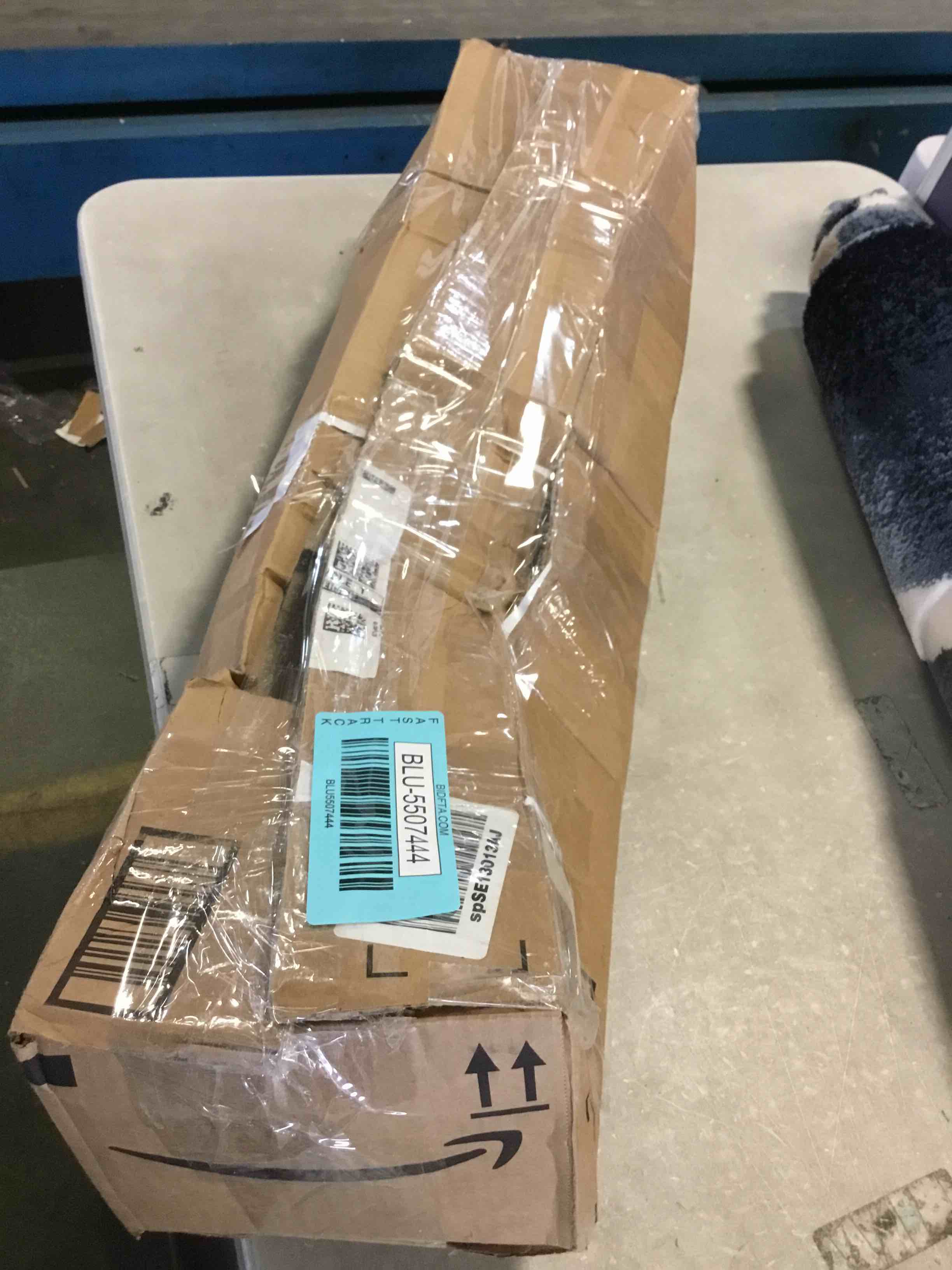 https://s3.amazonaws.com/lotting-images-prod/bidfta/BLU5507444_1699562335745.jpeg