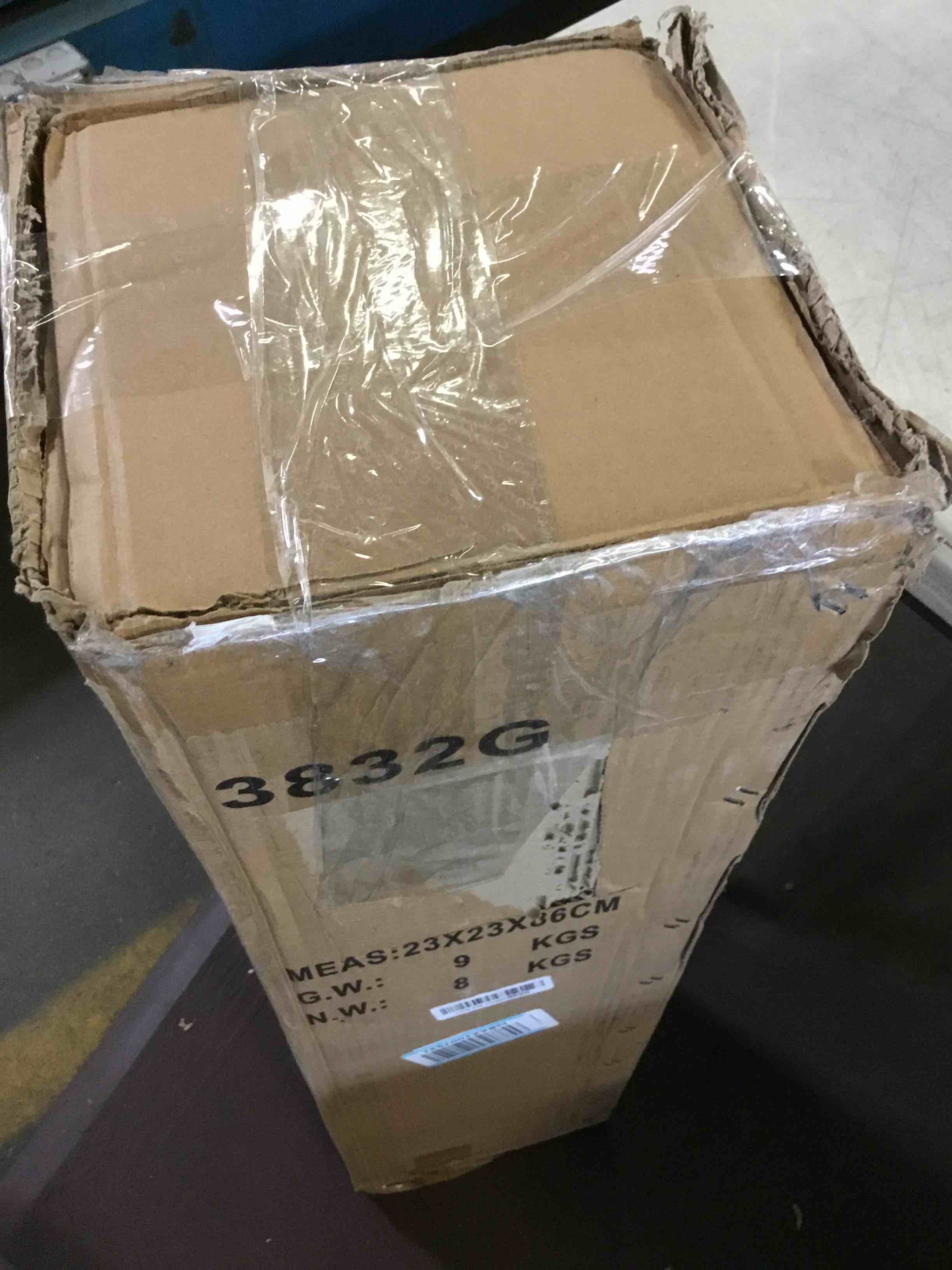 https://s3.amazonaws.com/lotting-images-prod/bidfta/BLU5507562_1699895738222.jpeg
