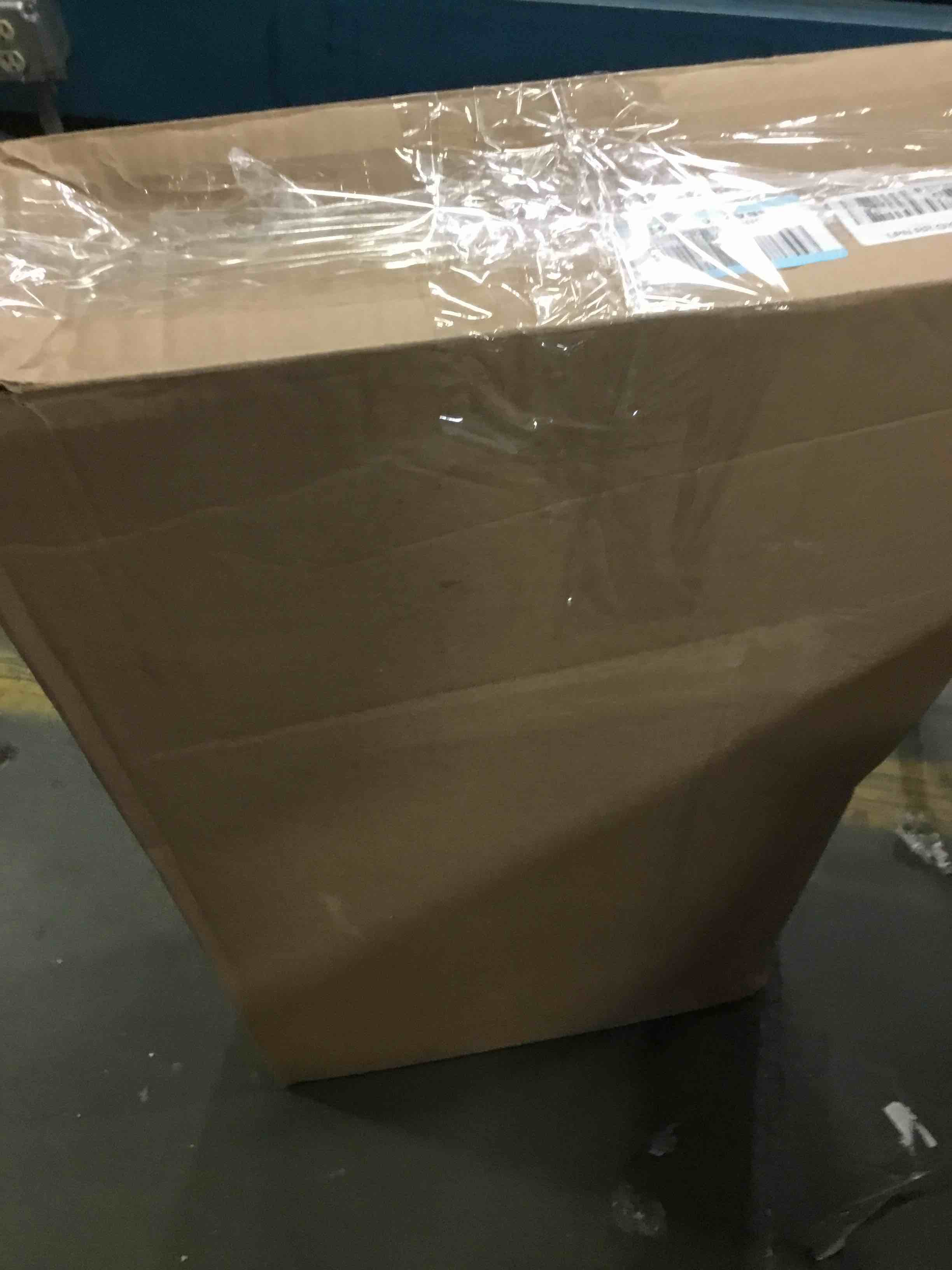 https://s3.amazonaws.com/lotting-images-prod/bidfta/BLU5507794_1699987077693.jpeg