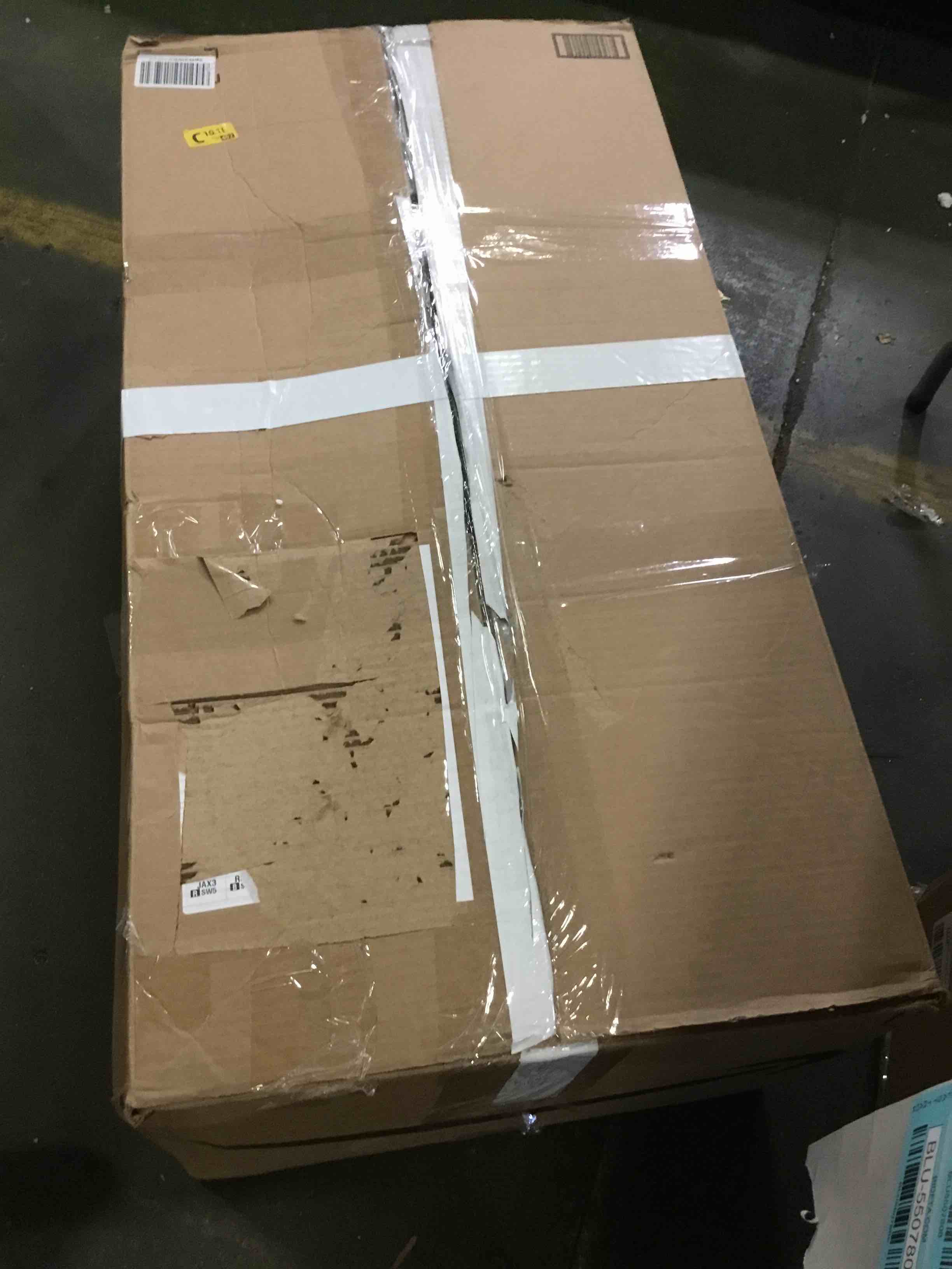 https://s3.amazonaws.com/lotting-images-prod/bidfta/BLU5507805_1699988553969.jpeg