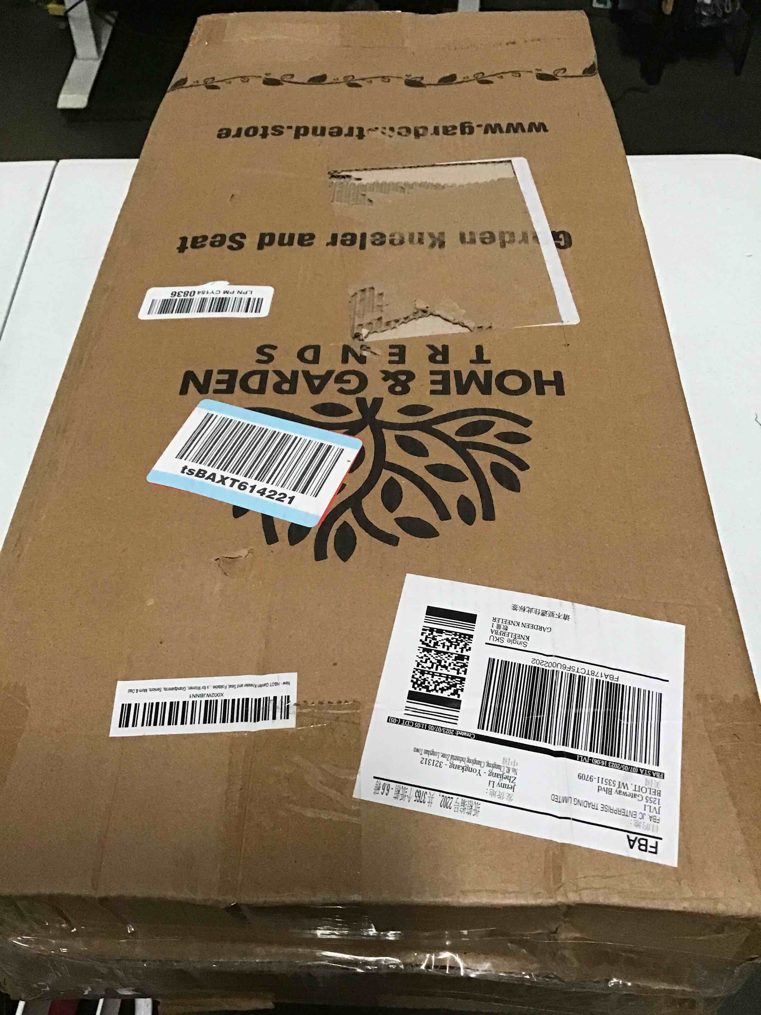 https://s3.amazonaws.com/lotting-images-prod/bidfta/BLU5508829_1699886408950.jpeg