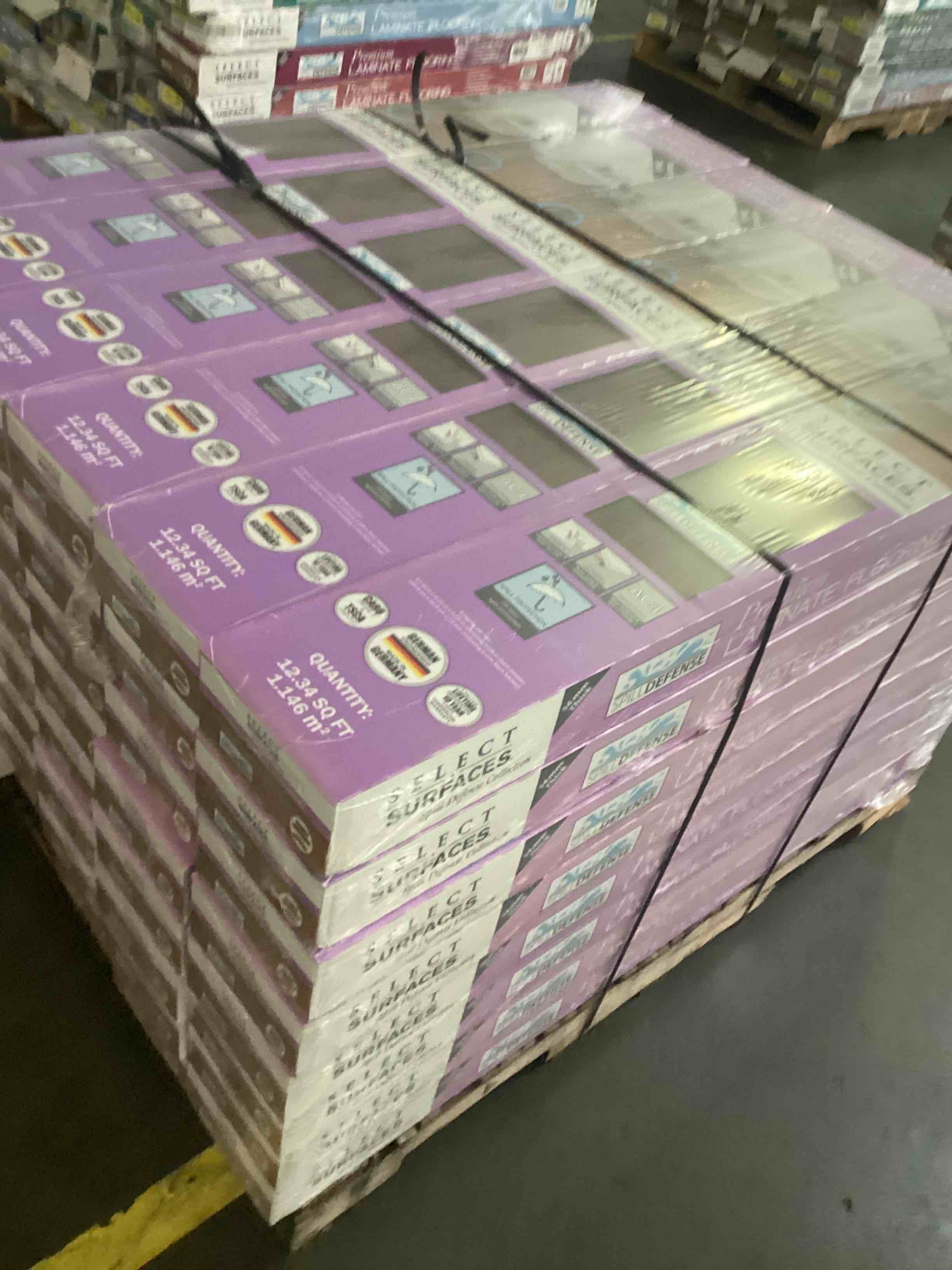 https://s3.amazonaws.com/lotting-images-prod/bidfta/BLU5508974_1699972898239.jpeg