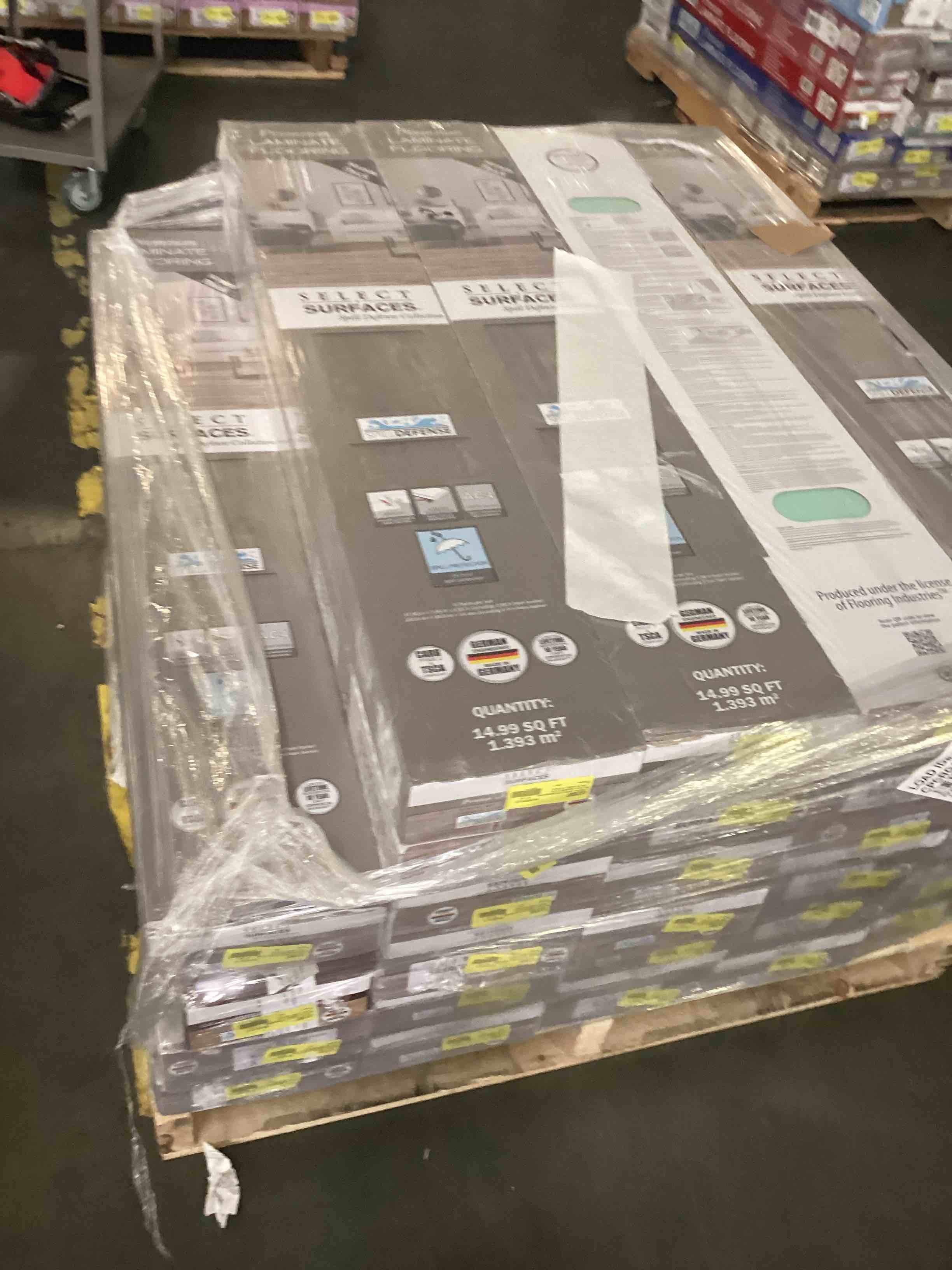 https://s3.amazonaws.com/lotting-images-prod/bidfta/BLU5508975_1699973292328.jpeg