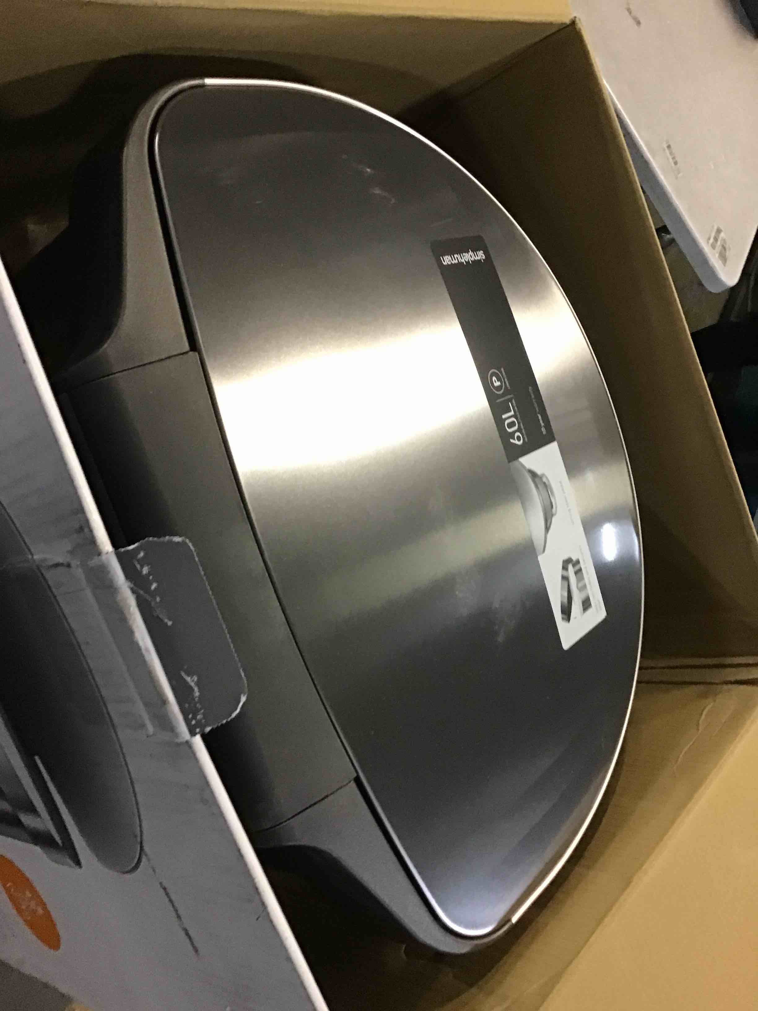 https://s3.amazonaws.com/lotting-images-prod/bidfta/BLU5509943_1699275746881.jpeg