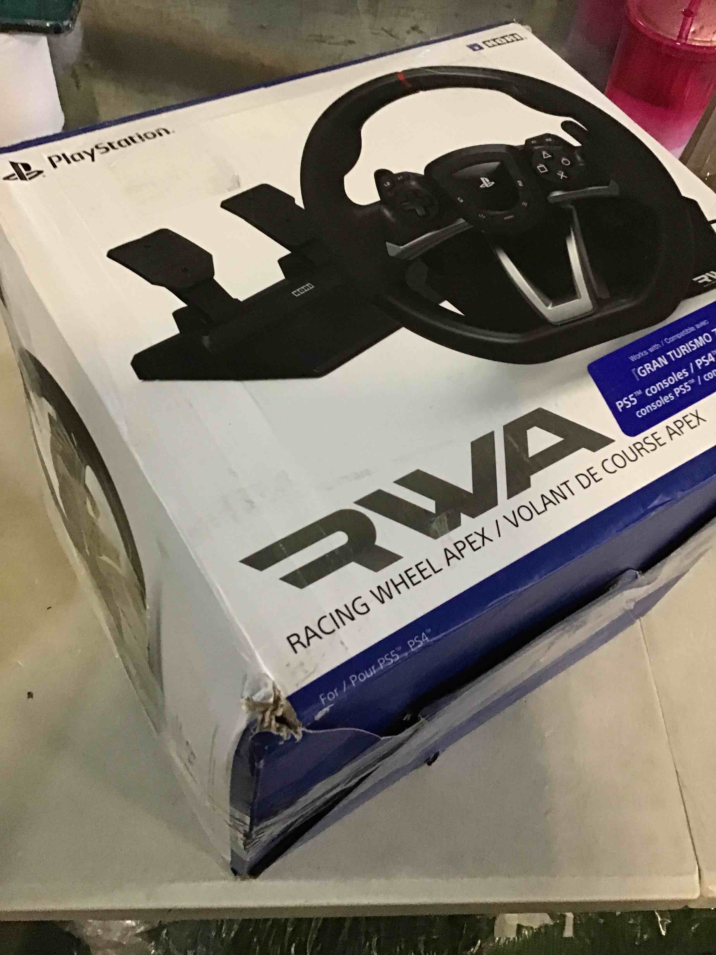 https://s3.amazonaws.com/lotting-images-prod/bidfta/BLU5510103_1699298118518.jpeg