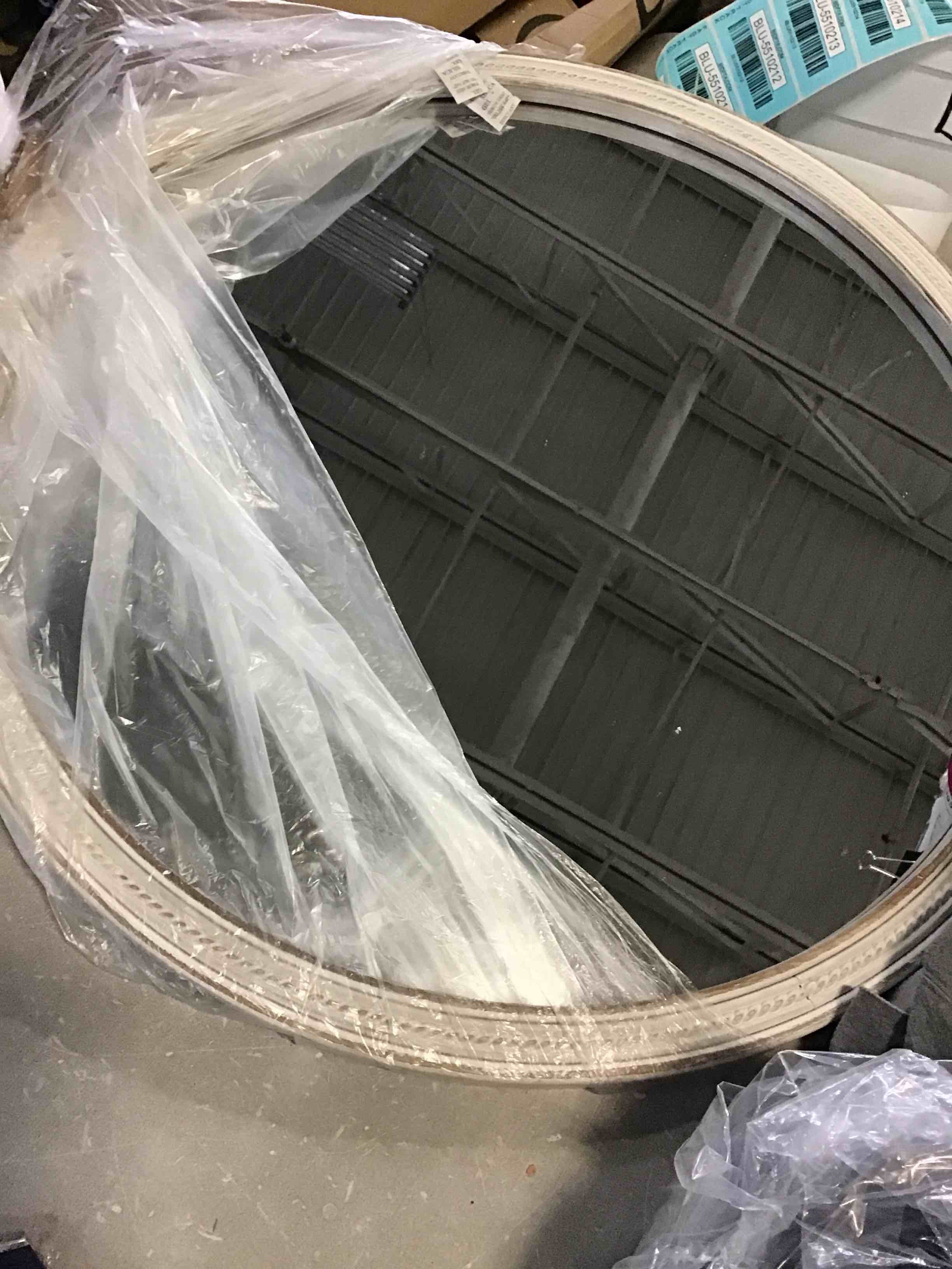 https://s3.amazonaws.com/lotting-images-prod/bidfta/BLU5510206_1699371188622.jpeg