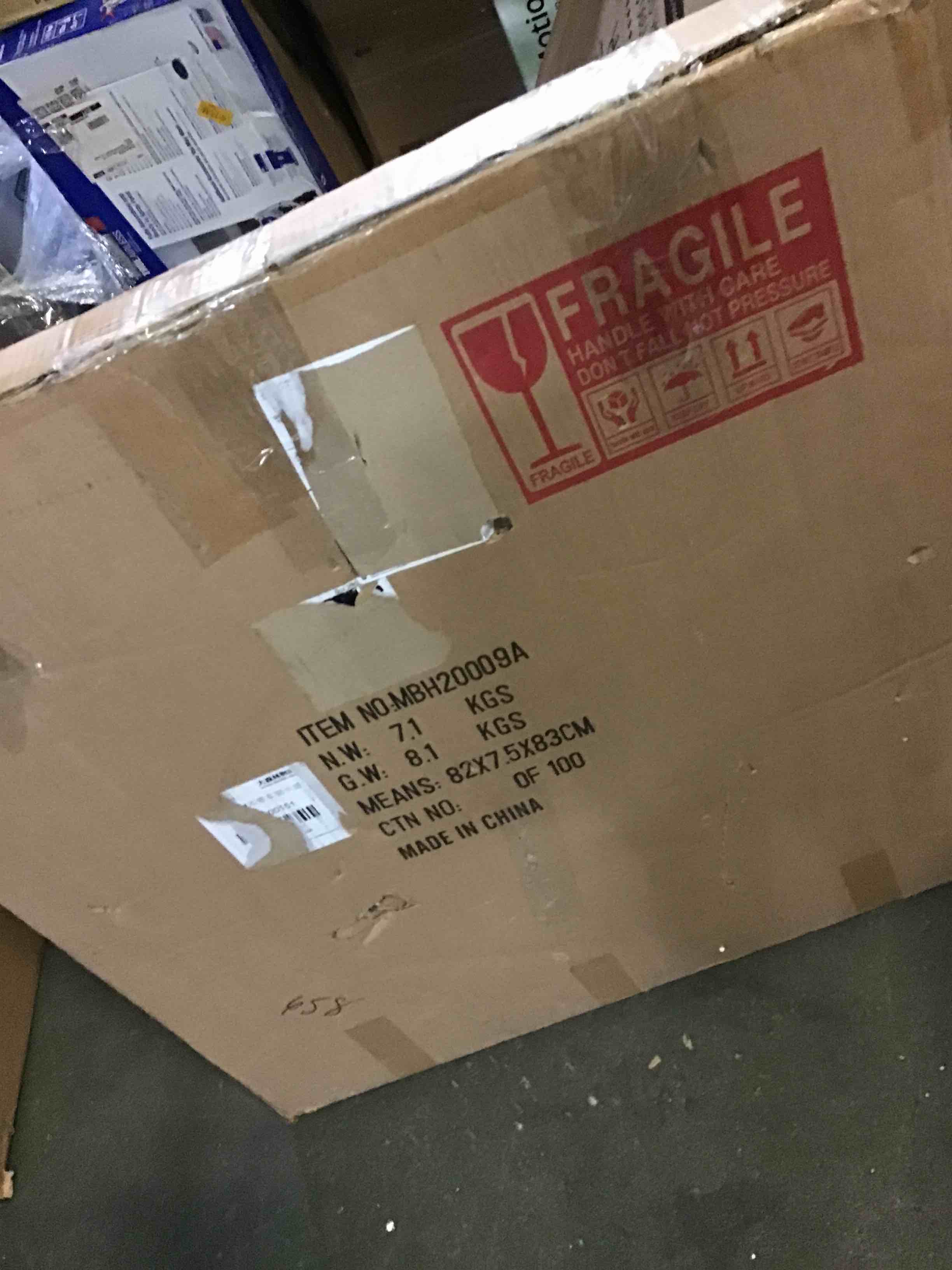https://s3.amazonaws.com/lotting-images-prod/bidfta/BLU5510206_1699371284354.jpeg