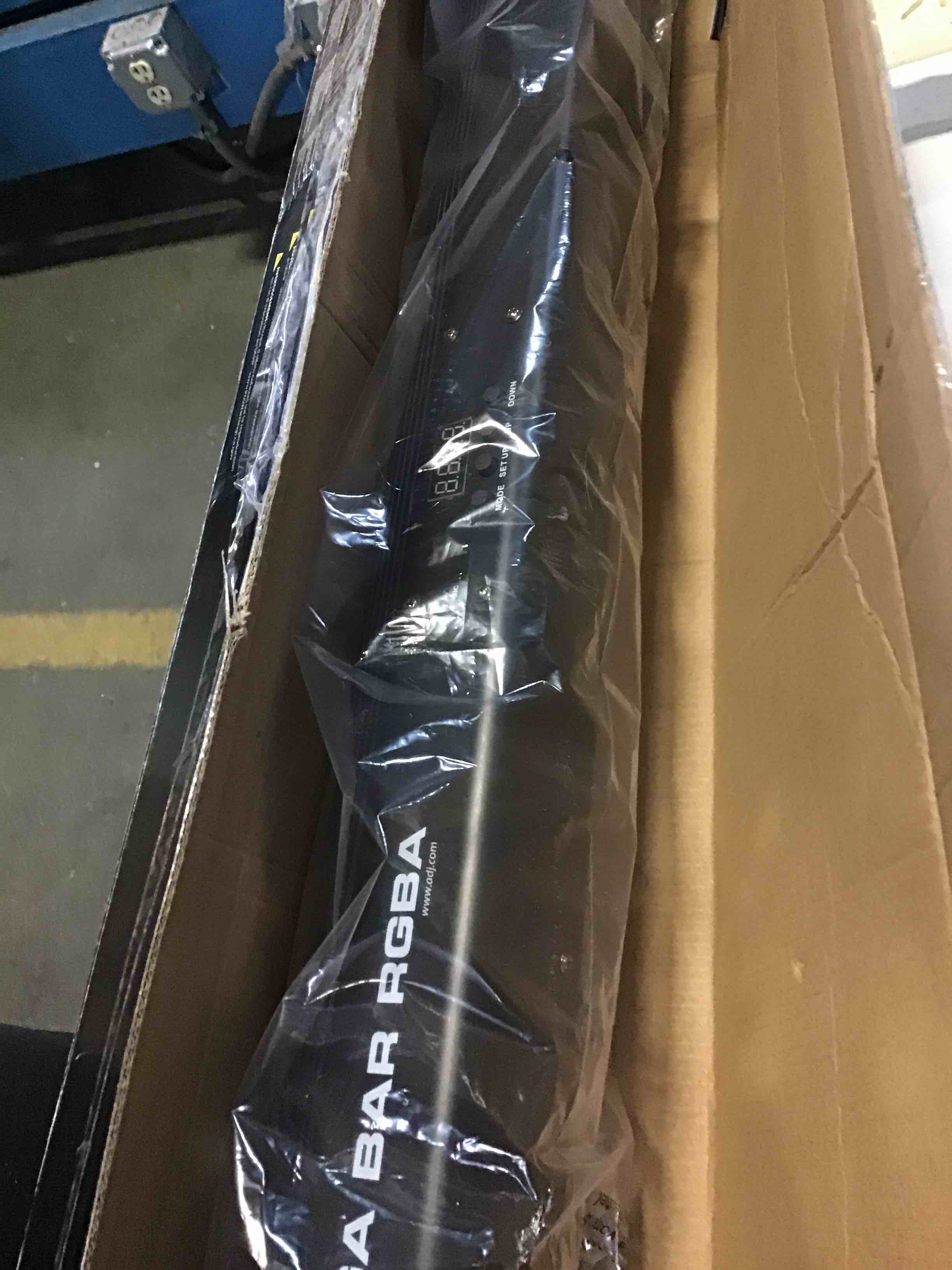 https://s3.amazonaws.com/lotting-images-prod/bidfta/BLU5510392_1699458448004.jpeg
