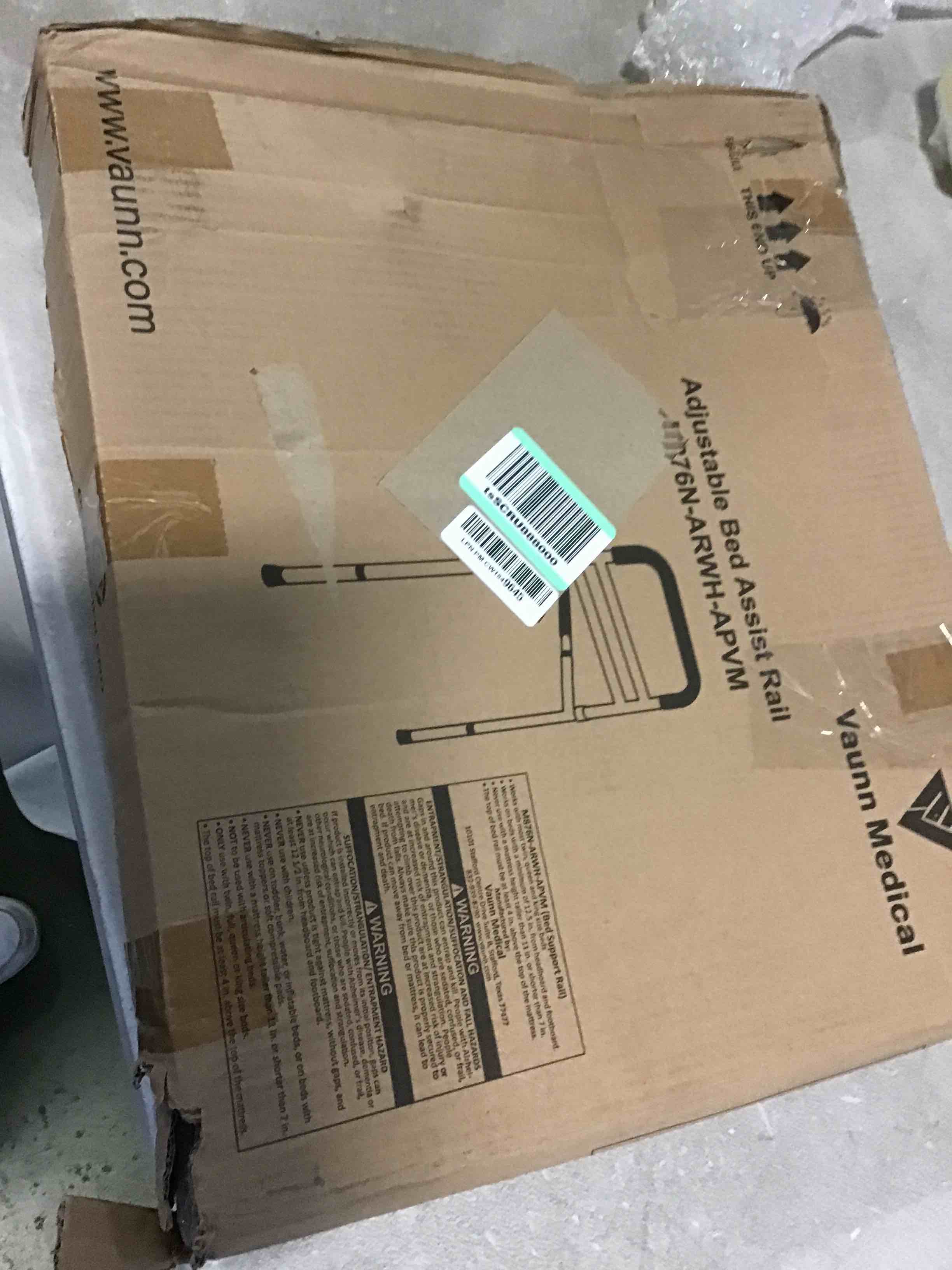https://s3.amazonaws.com/lotting-images-prod/bidfta/BLU5510543_1699544973057.jpeg