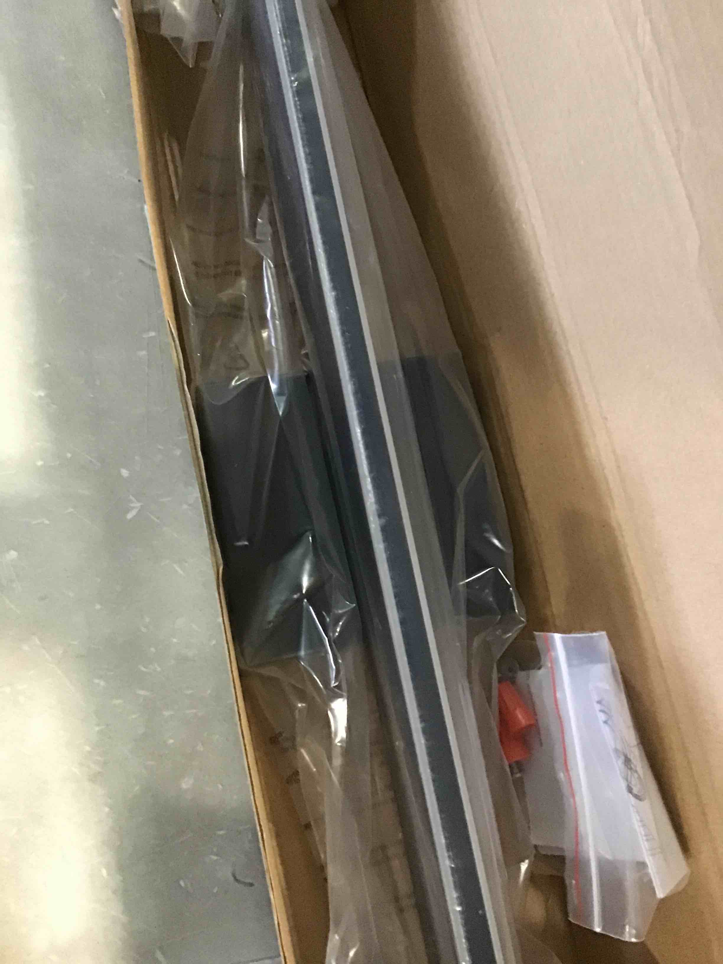 https://s3.amazonaws.com/lotting-images-prod/bidfta/BLU5510735_1699632654287.jpeg
