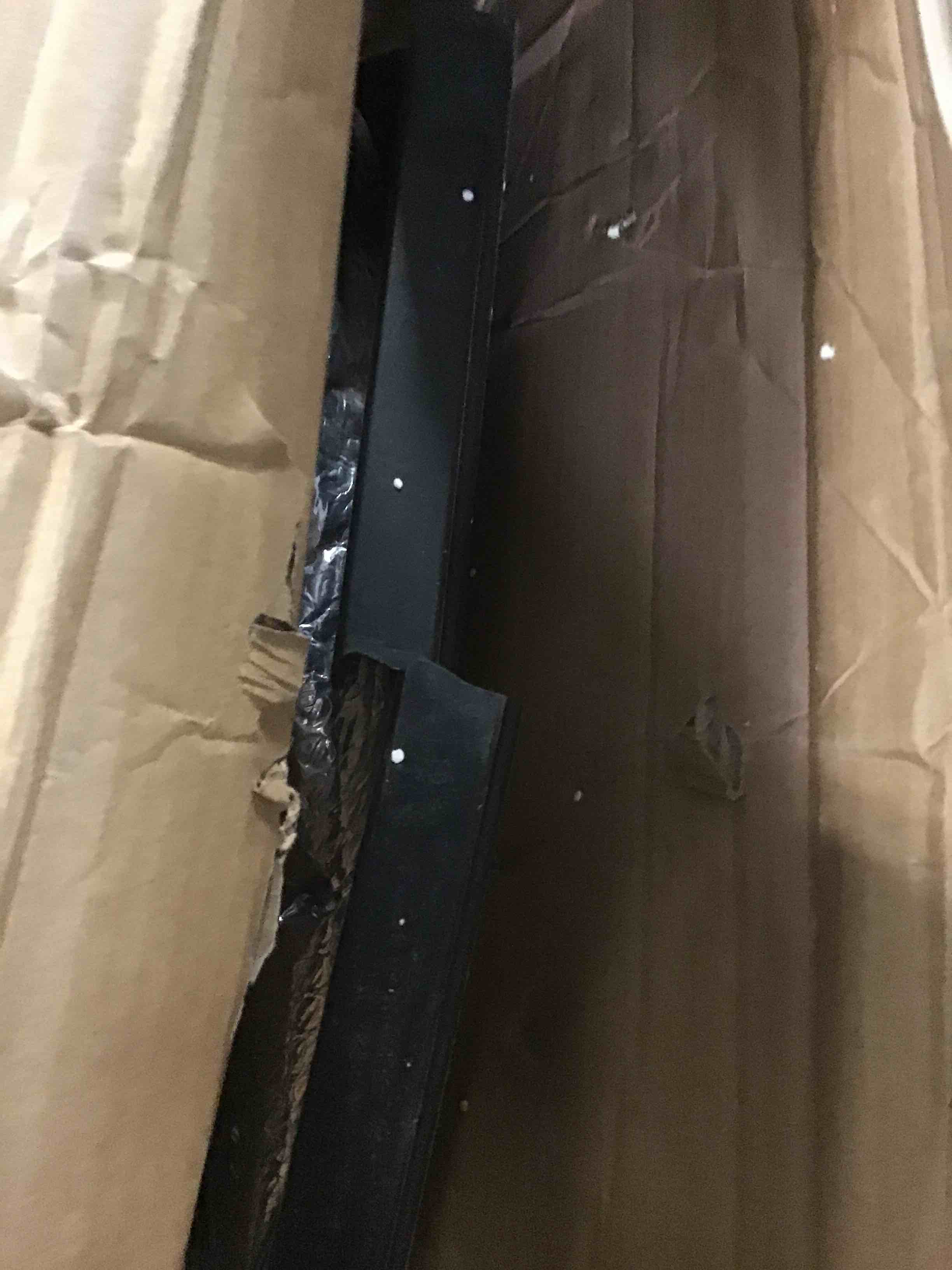 https://s3.amazonaws.com/lotting-images-prod/bidfta/BLU5510939_1699893002388.jpeg
