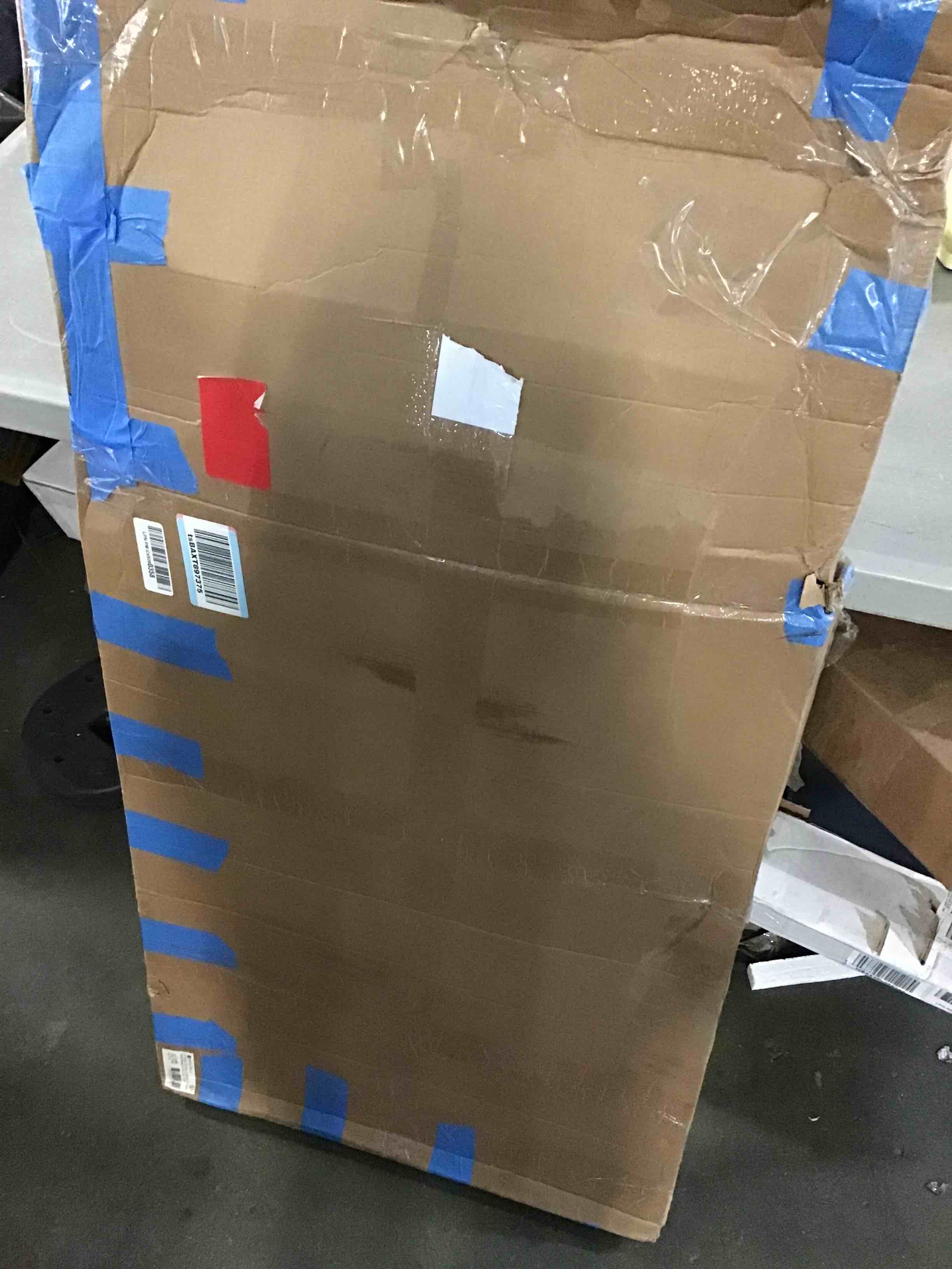 https://s3.amazonaws.com/lotting-images-prod/bidfta/BLU5510939_1699893007619.jpeg