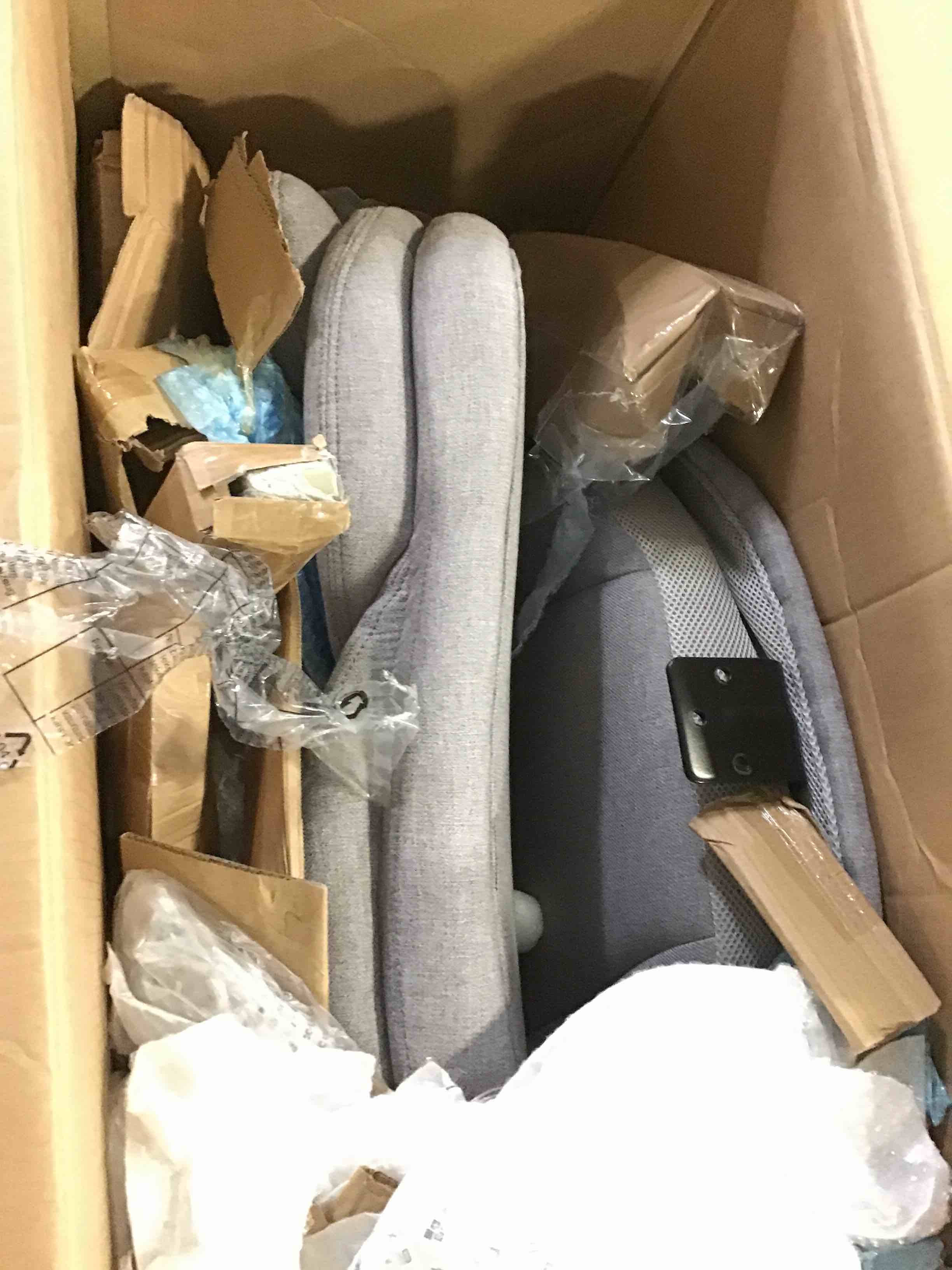 https://s3.amazonaws.com/lotting-images-prod/bidfta/BLU5510981_1699899413392.jpeg