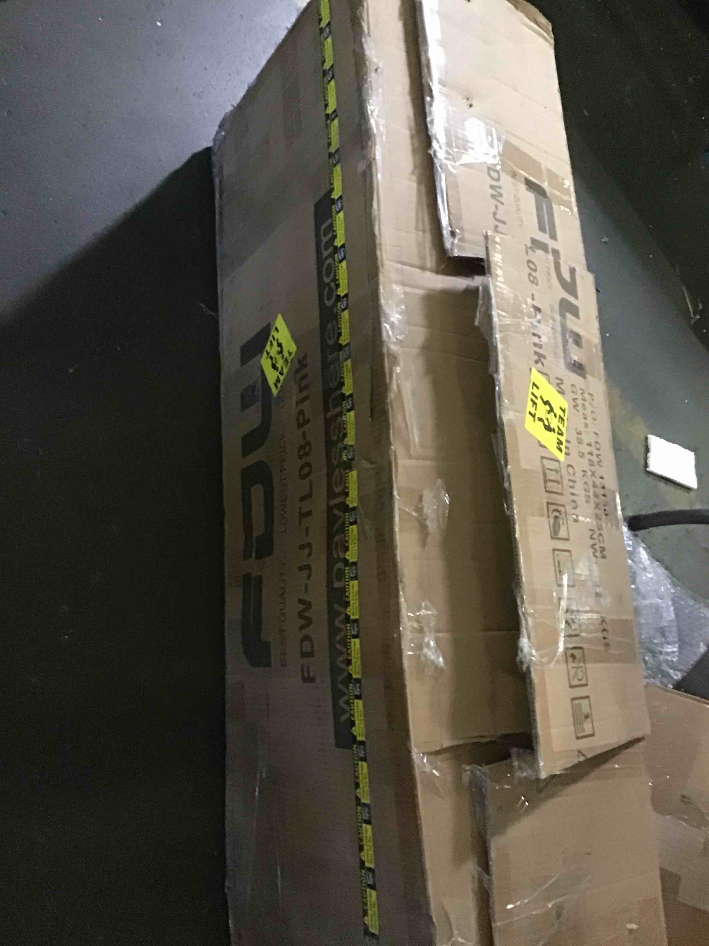 https://s3.amazonaws.com/lotting-images-prod/bidfta/BLU5511152_1699983085735.jpeg