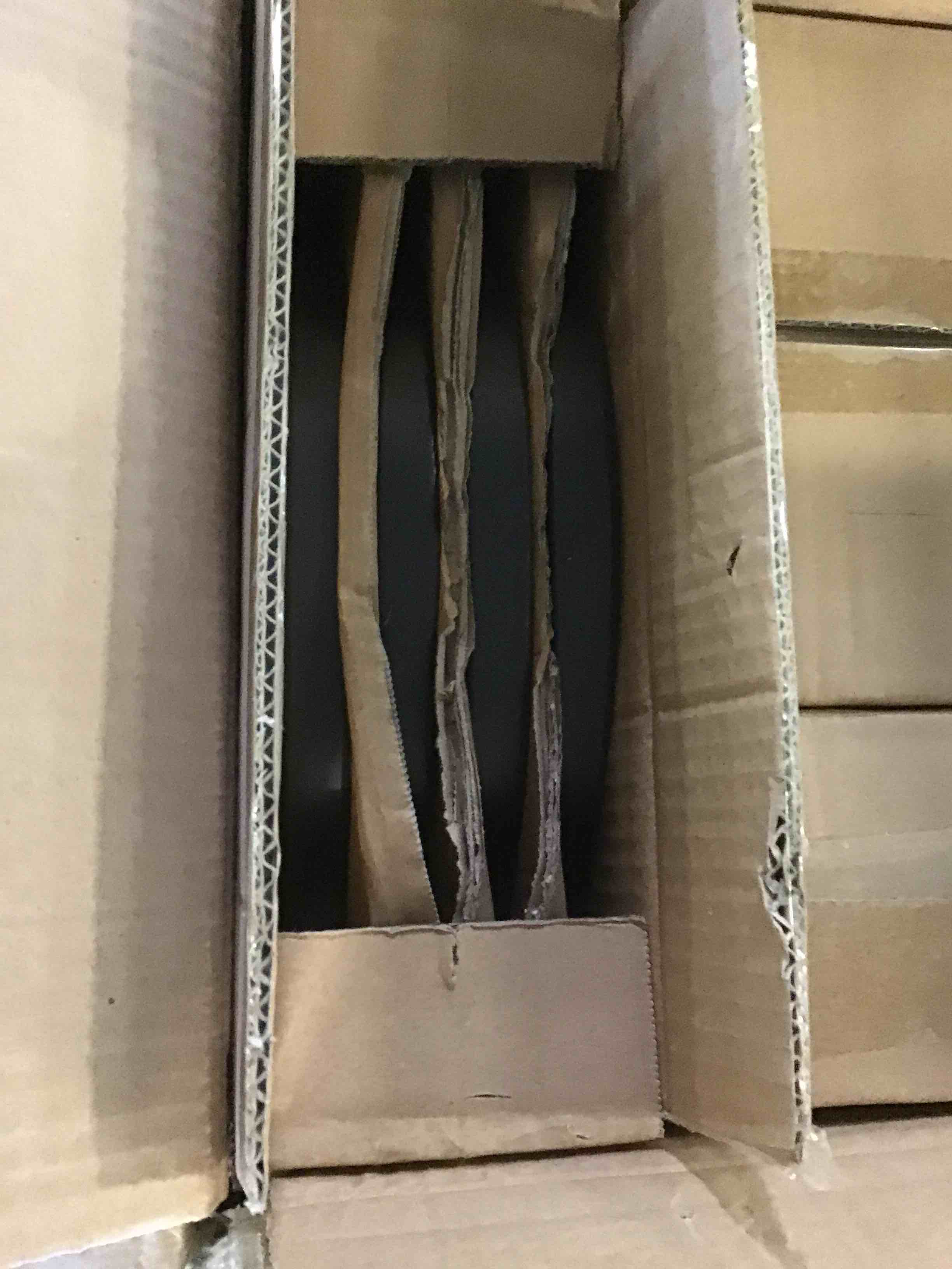 https://s3.amazonaws.com/lotting-images-prod/bidfta/BLU5511170_1699987688499.jpeg