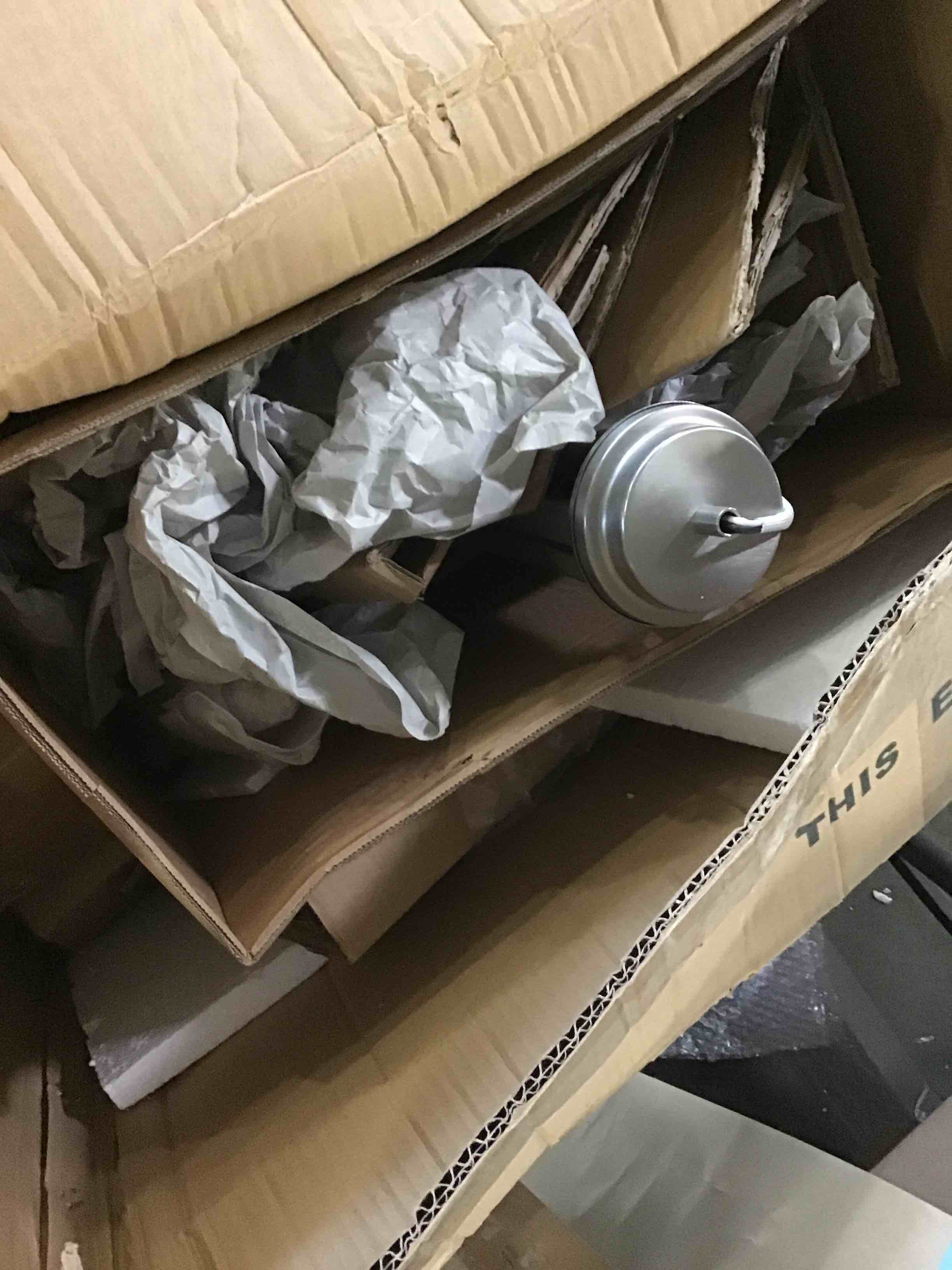 https://s3.amazonaws.com/lotting-images-prod/bidfta/BLU5511190_1699989441012.jpeg