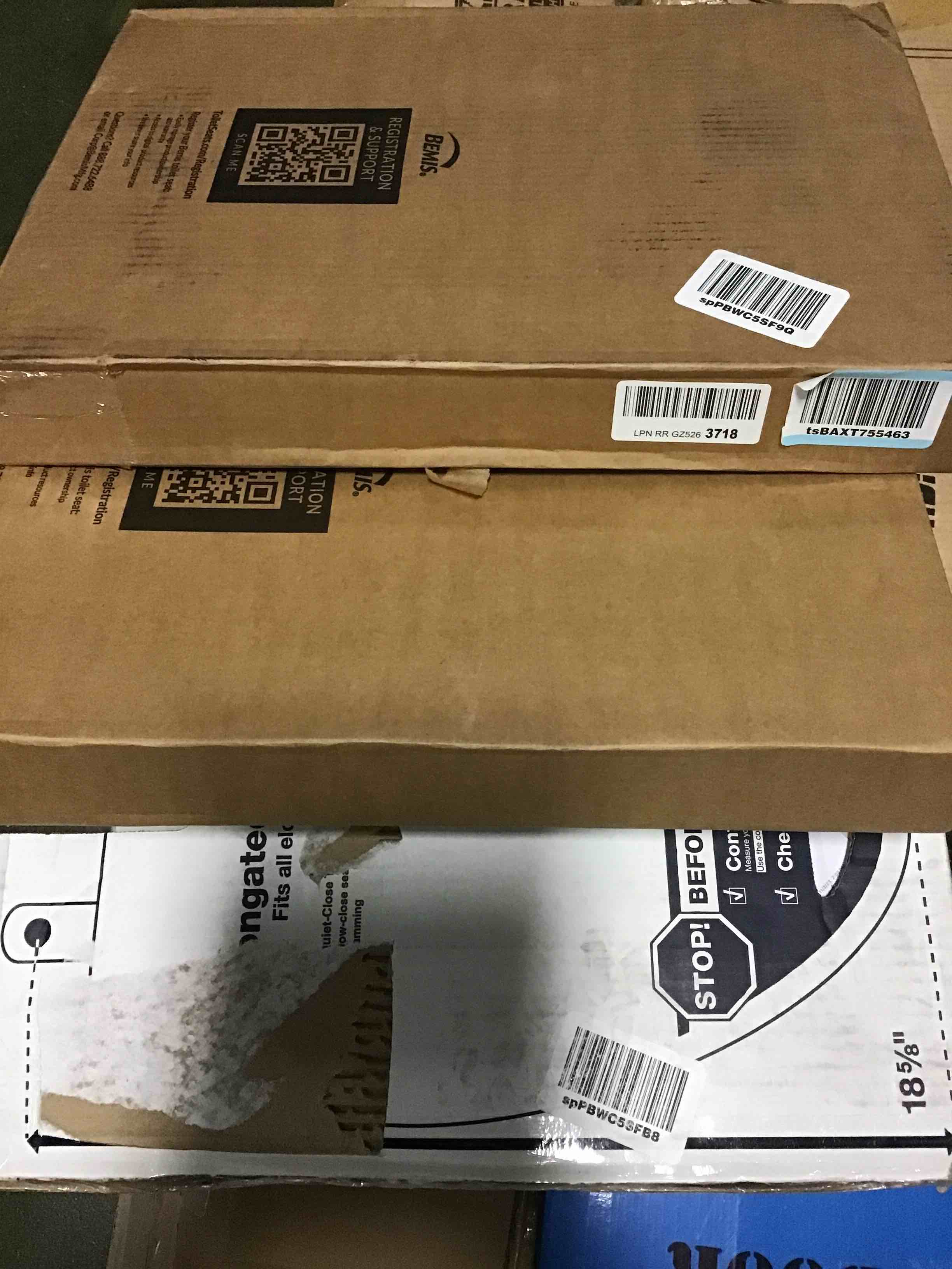 https://s3.amazonaws.com/lotting-images-prod/bidfta/BLU5512309_1700664553016.jpeg