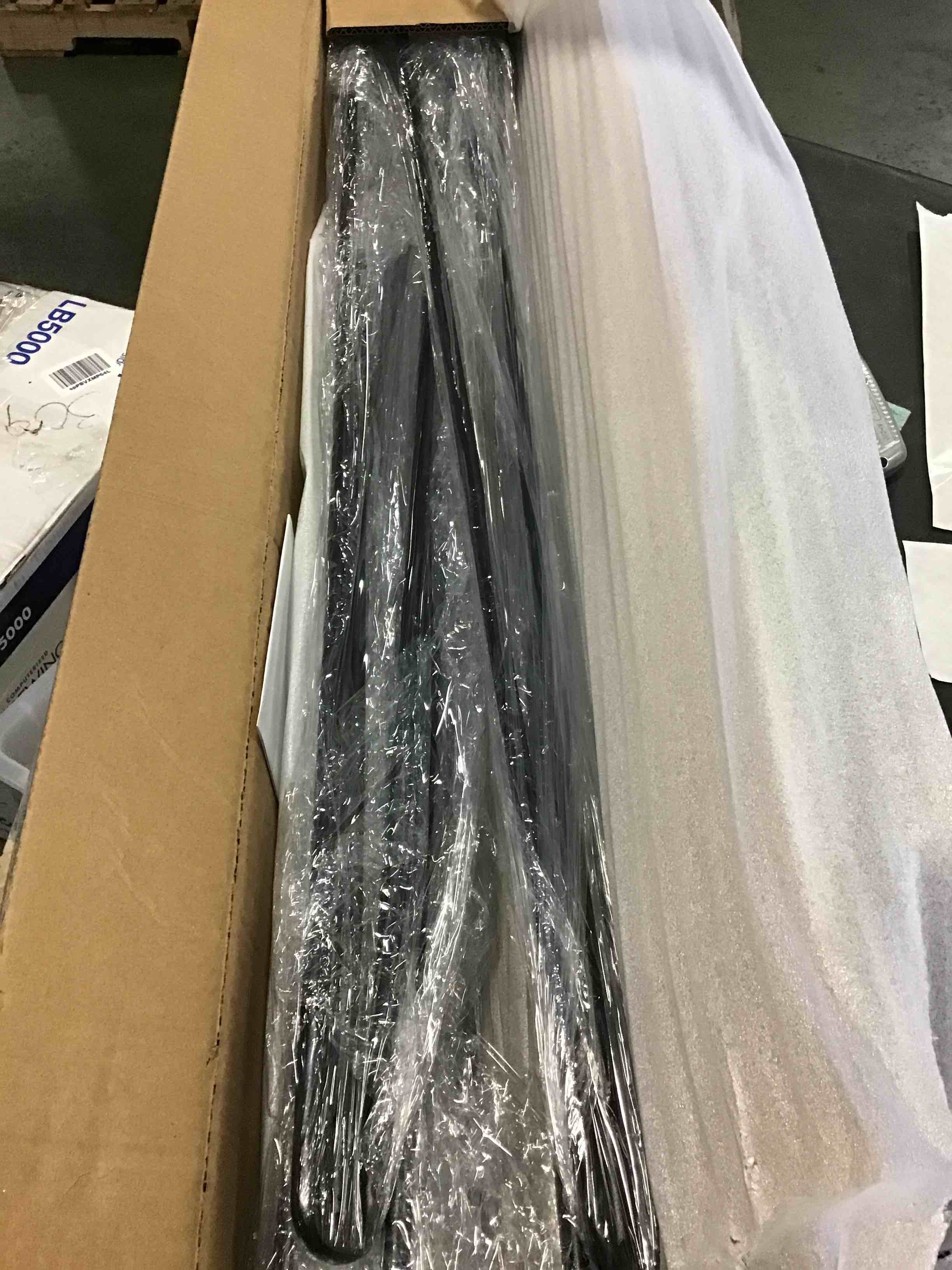 https://s3.amazonaws.com/lotting-images-prod/bidfta/BLU5512355_1700682089608.jpeg