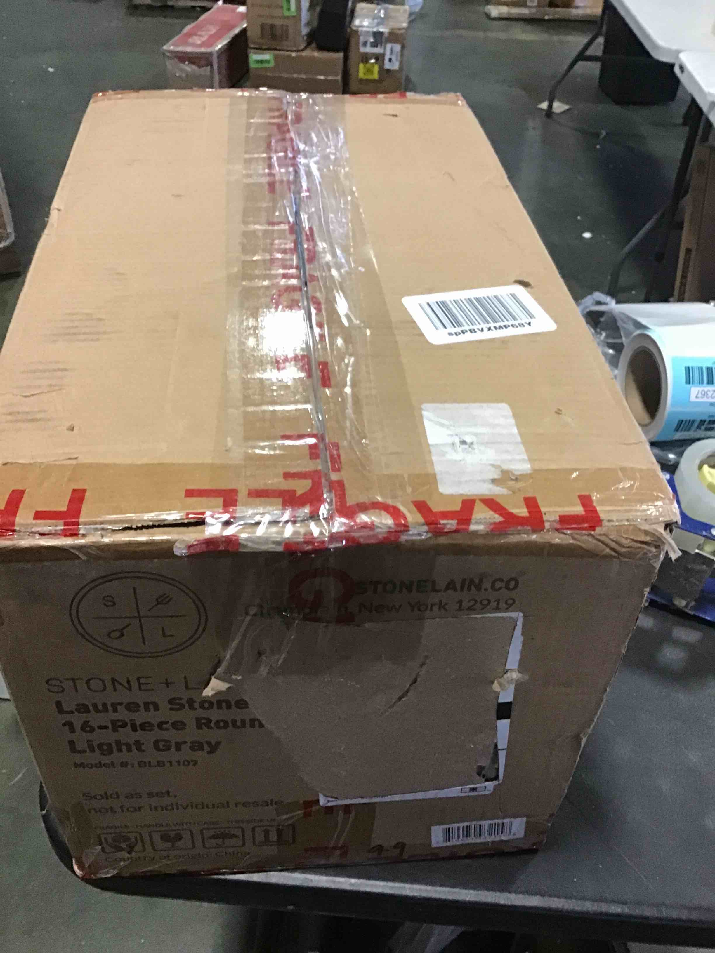 https://s3.amazonaws.com/lotting-images-prod/bidfta/BLU5512367_1700685618769.jpeg