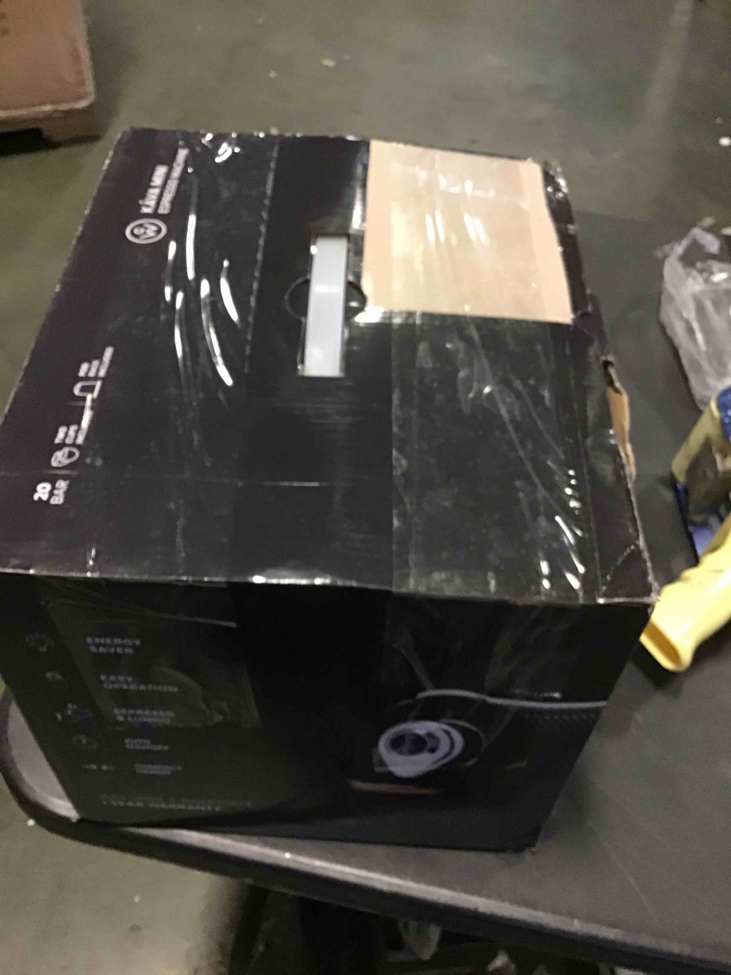 https://s3.amazonaws.com/lotting-images-prod/bidfta/BLU5512371_1700686173489.jpeg