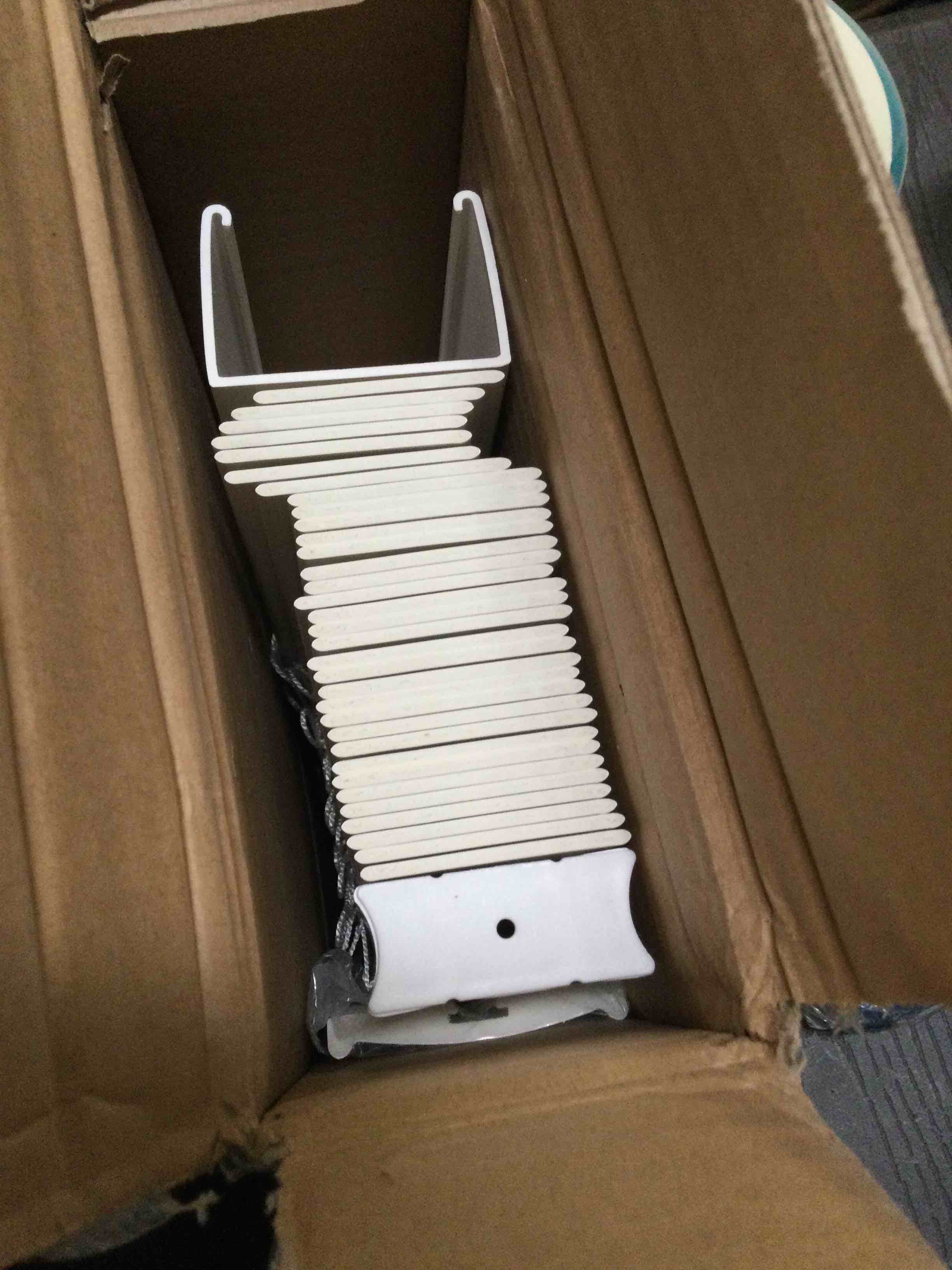 https://s3.amazonaws.com/lotting-images-prod/bidfta/BLU5513033_1699290934584.jpeg