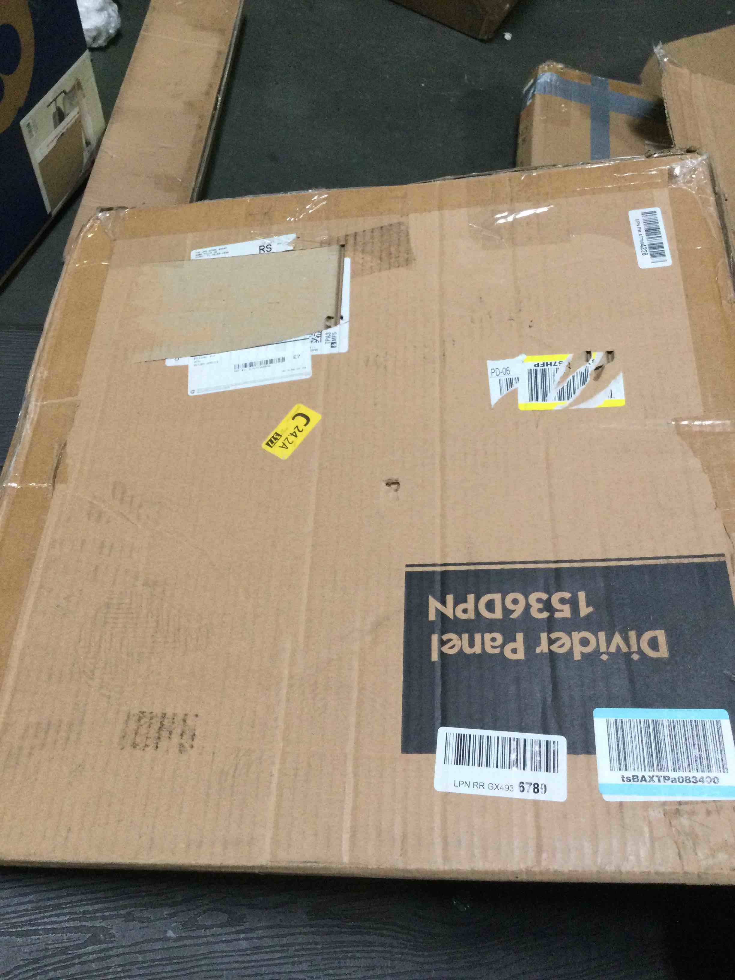 https://s3.amazonaws.com/lotting-images-prod/bidfta/BLU5513034_1699291033978.jpeg