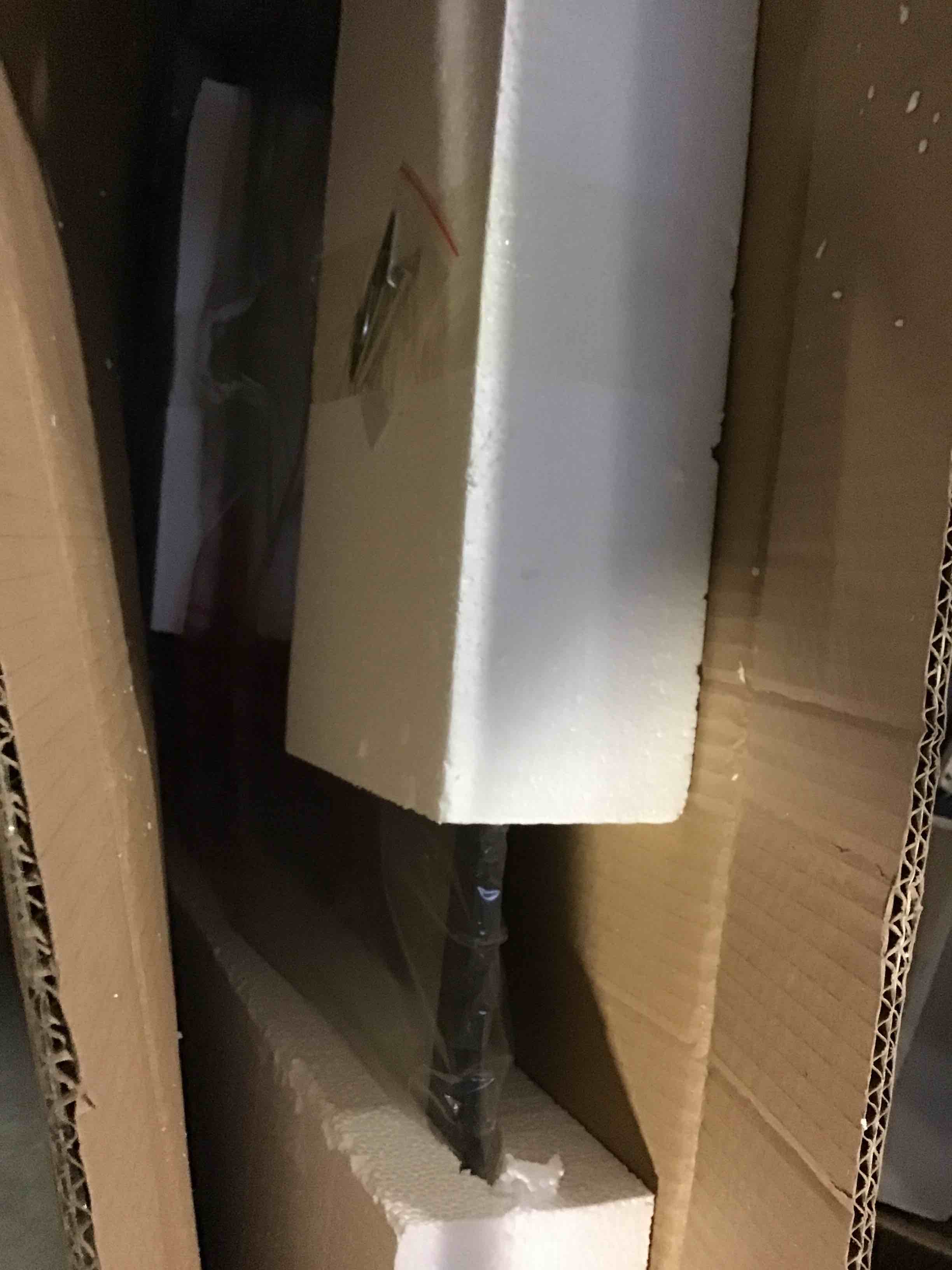 https://s3.amazonaws.com/lotting-images-prod/bidfta/BLU5513083_1699359783899.jpeg