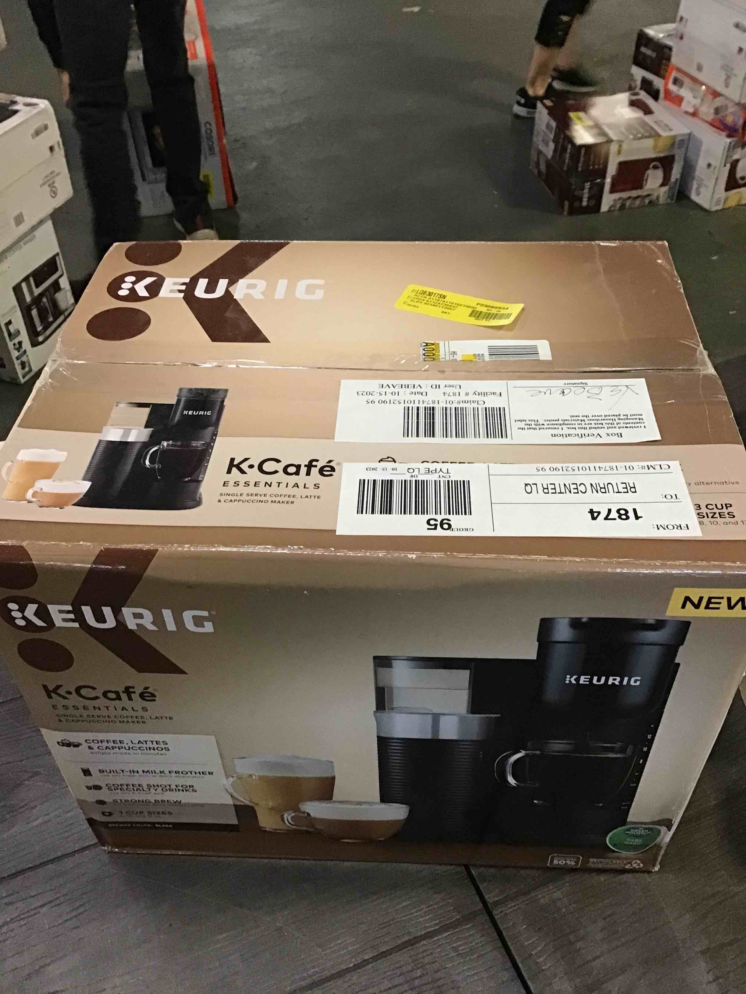 https://s3.amazonaws.com/lotting-images-prod/bidfta/BLU5513521_1699624897427.jpeg