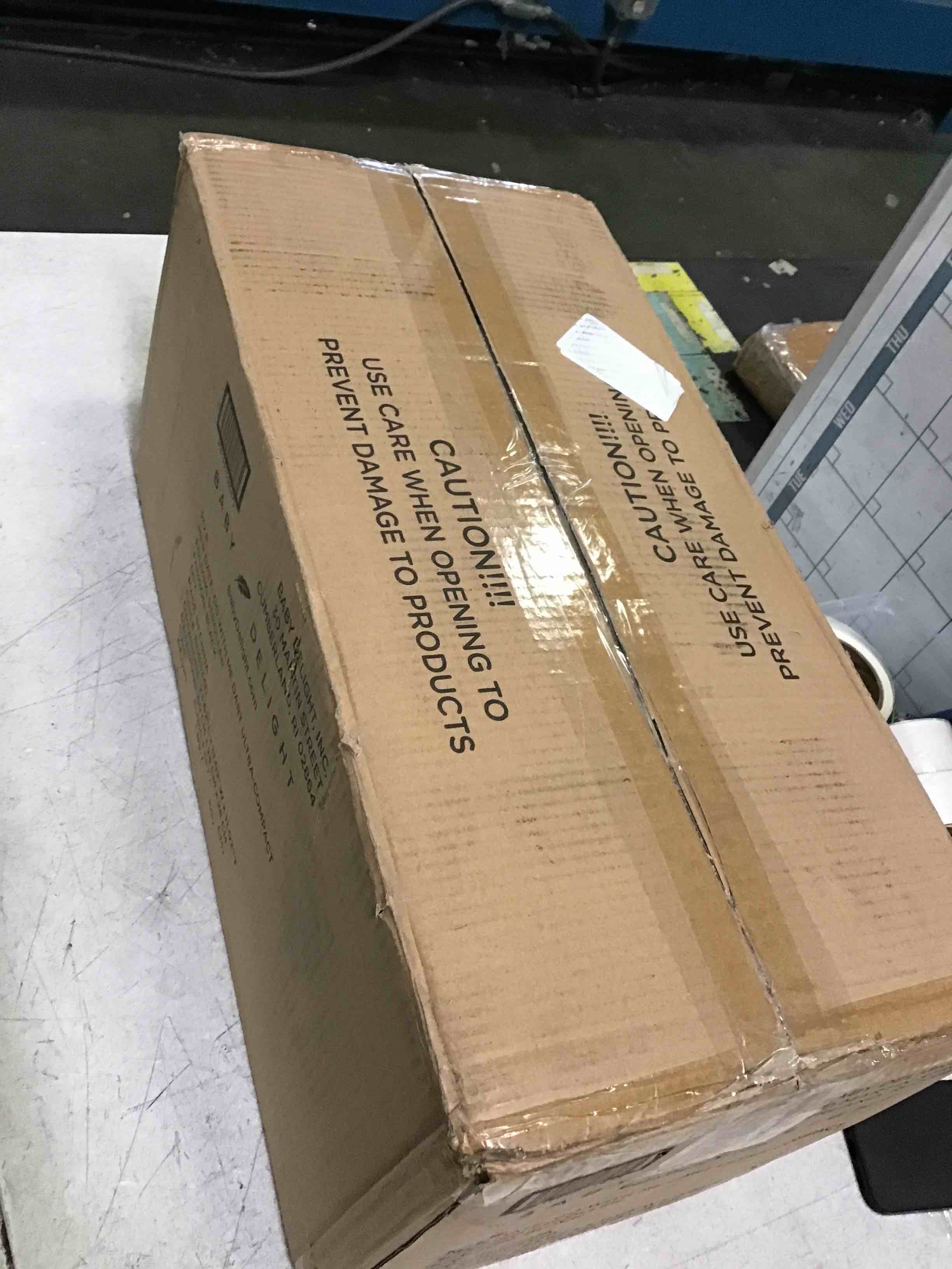 https://s3.amazonaws.com/lotting-images-prod/bidfta/BLU5513583_1699634072945.jpeg